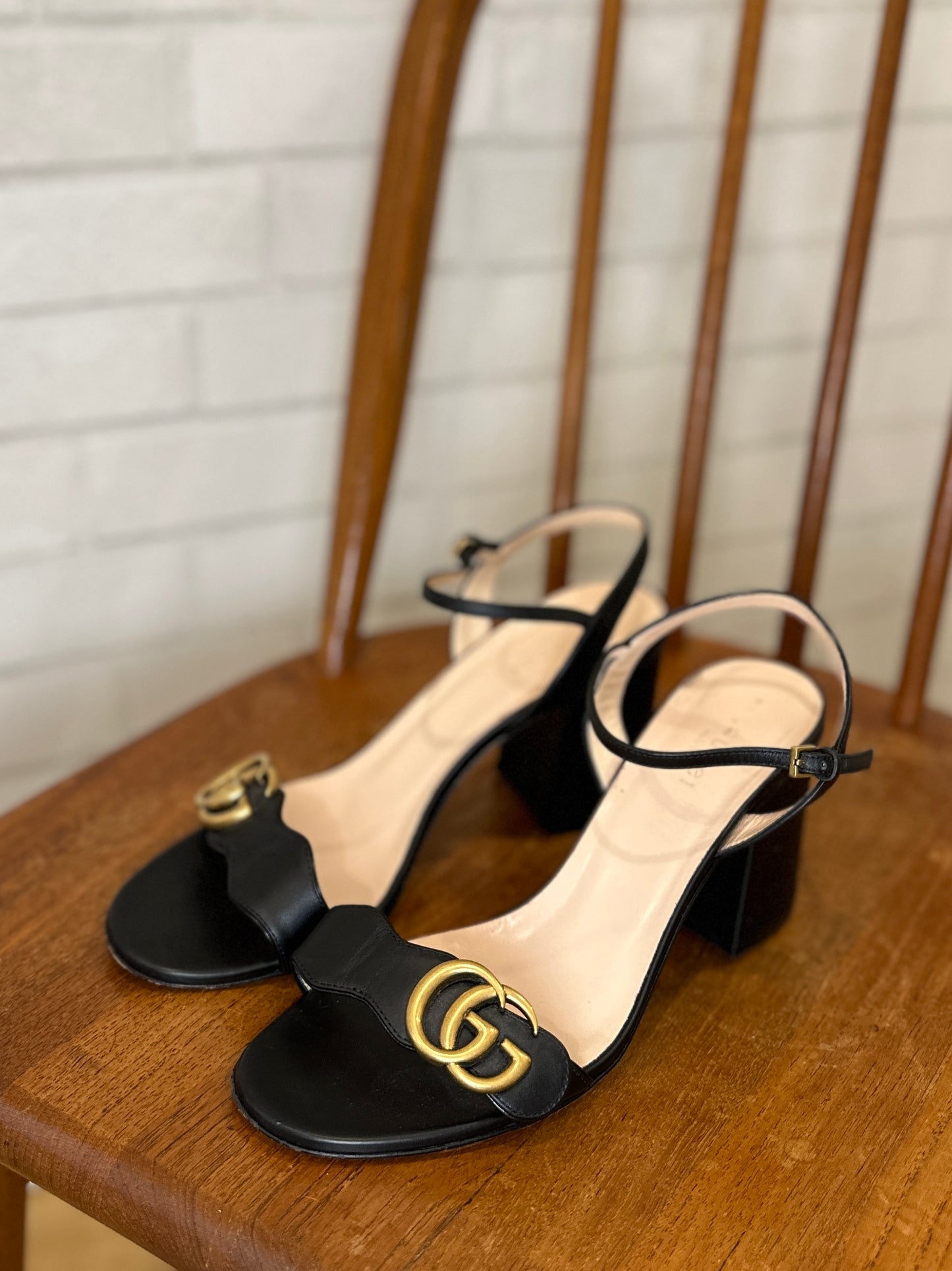 GUCCI Leather Mid Heel Sandals / US7.5- EU38