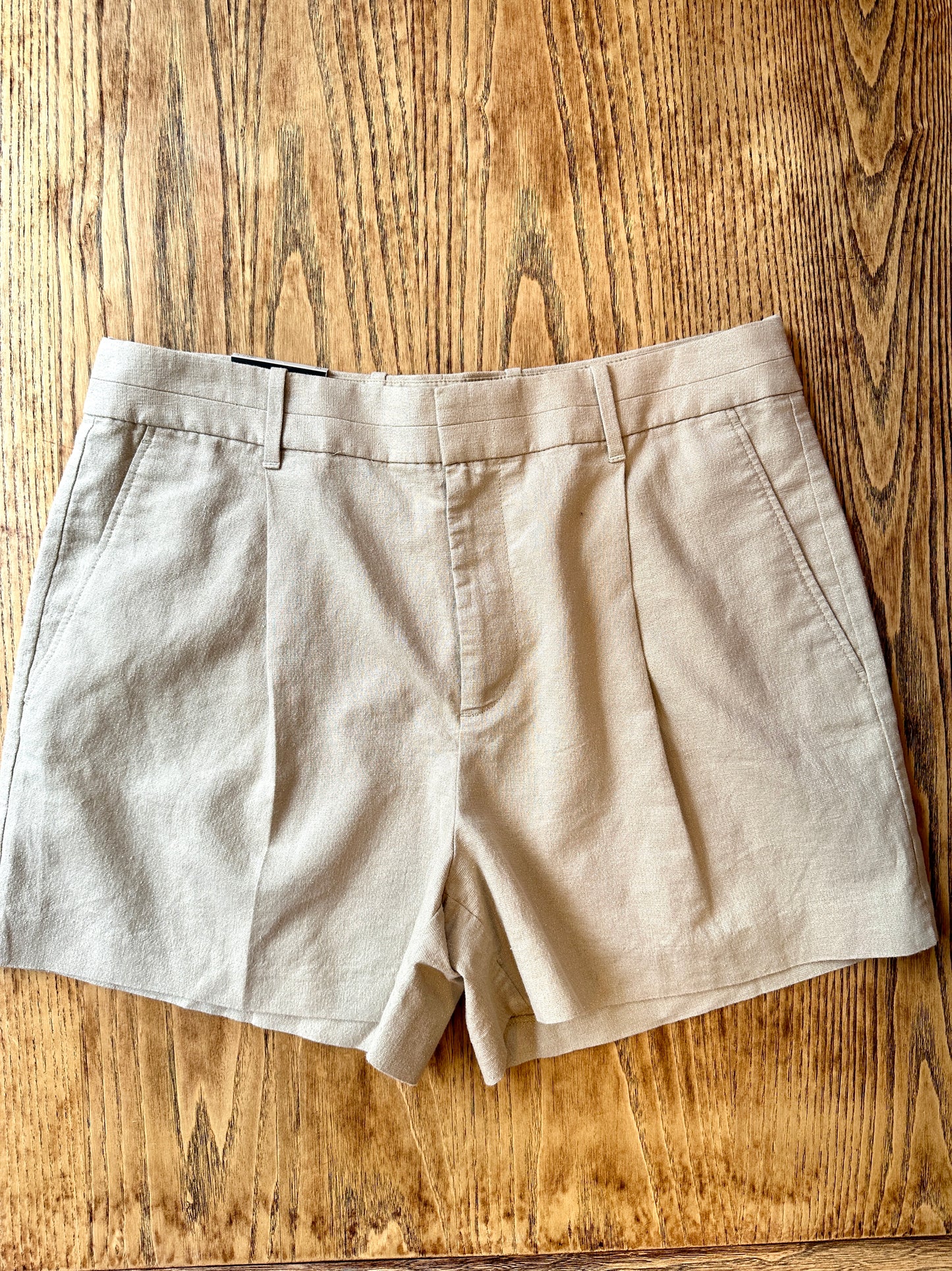 BANANA REPUBLIC NWT Shorts Size L-US10