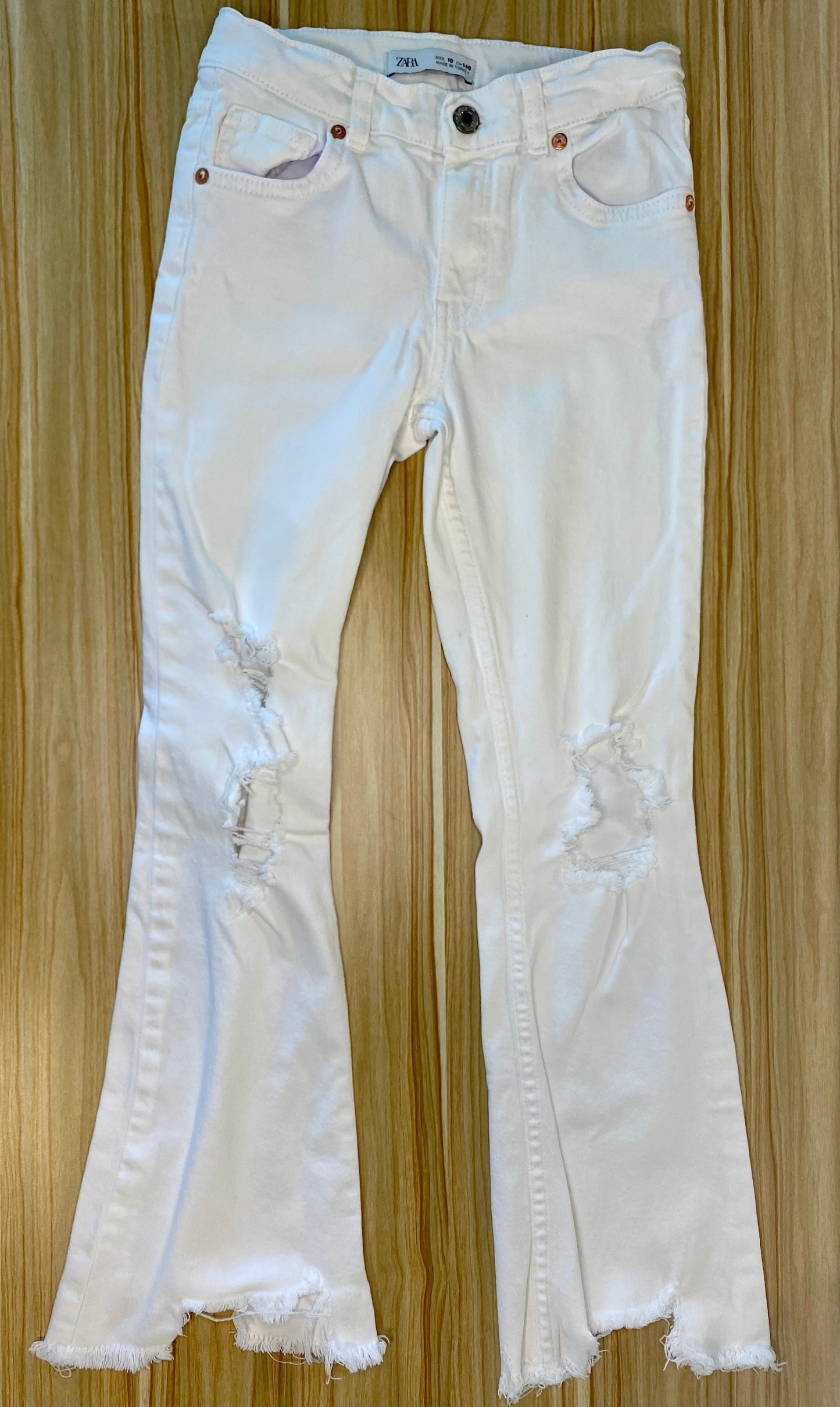 ZARA ripped jeans / 10Y