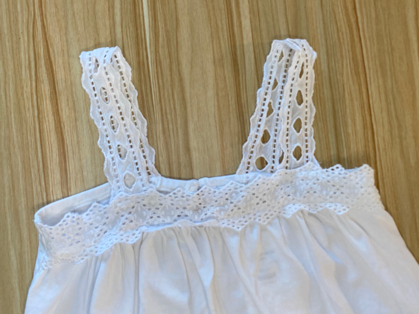 GAP Eyelet Tank Top / 4-5Y
