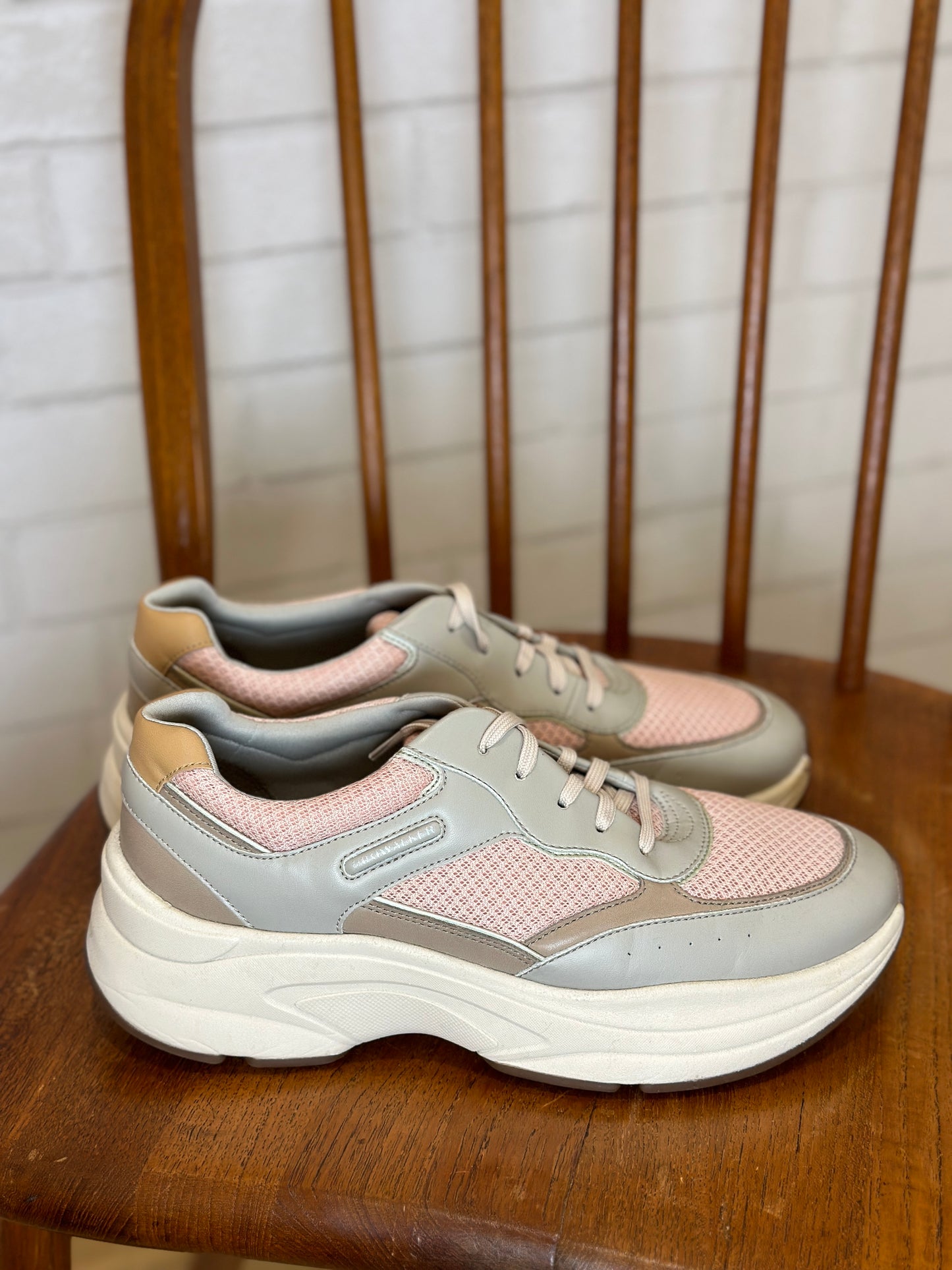 ROCKPORT Suede Sneakers / US8.5