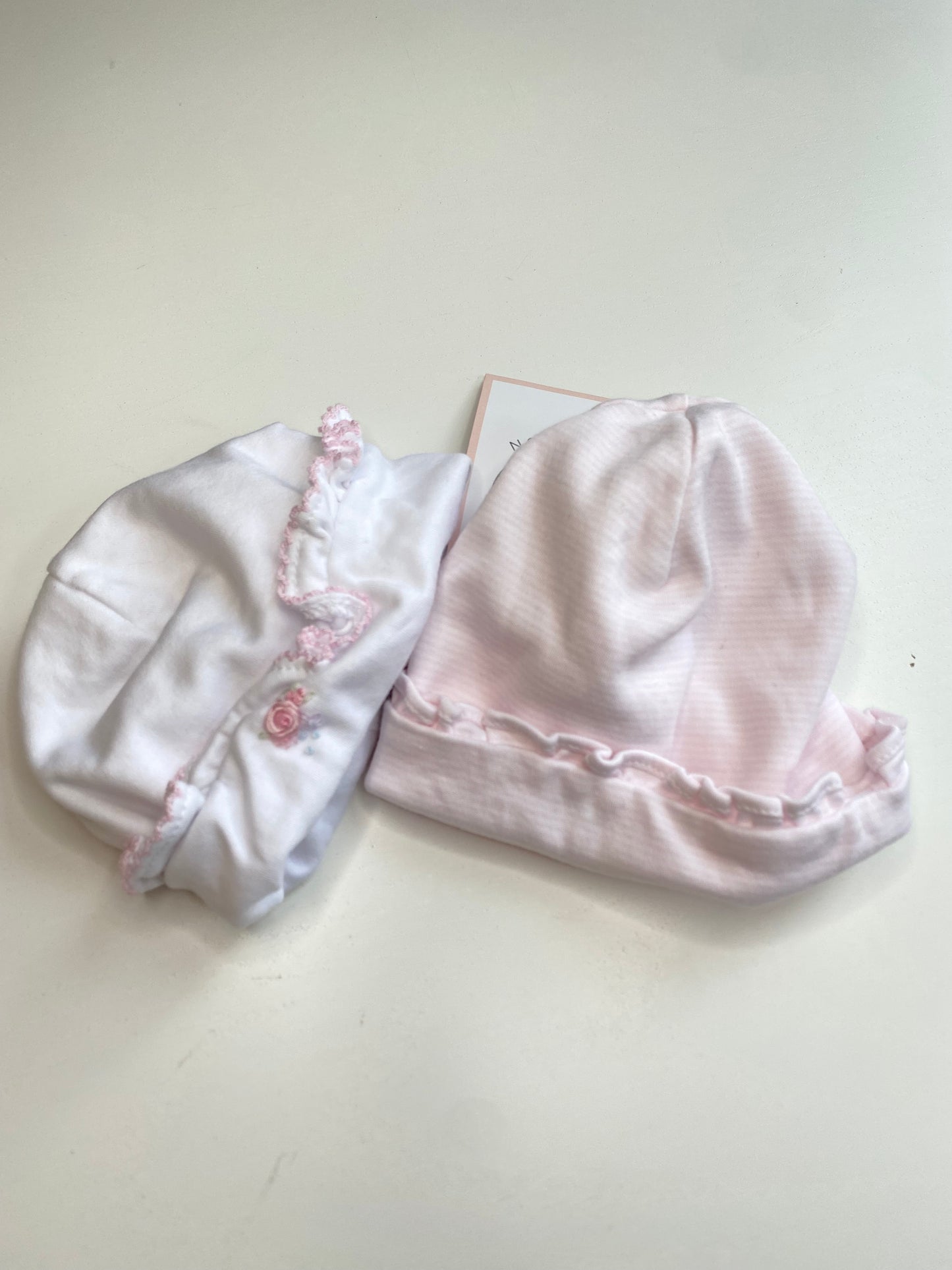 KISSY KISSY set of 2 ruffle baby hats / NB