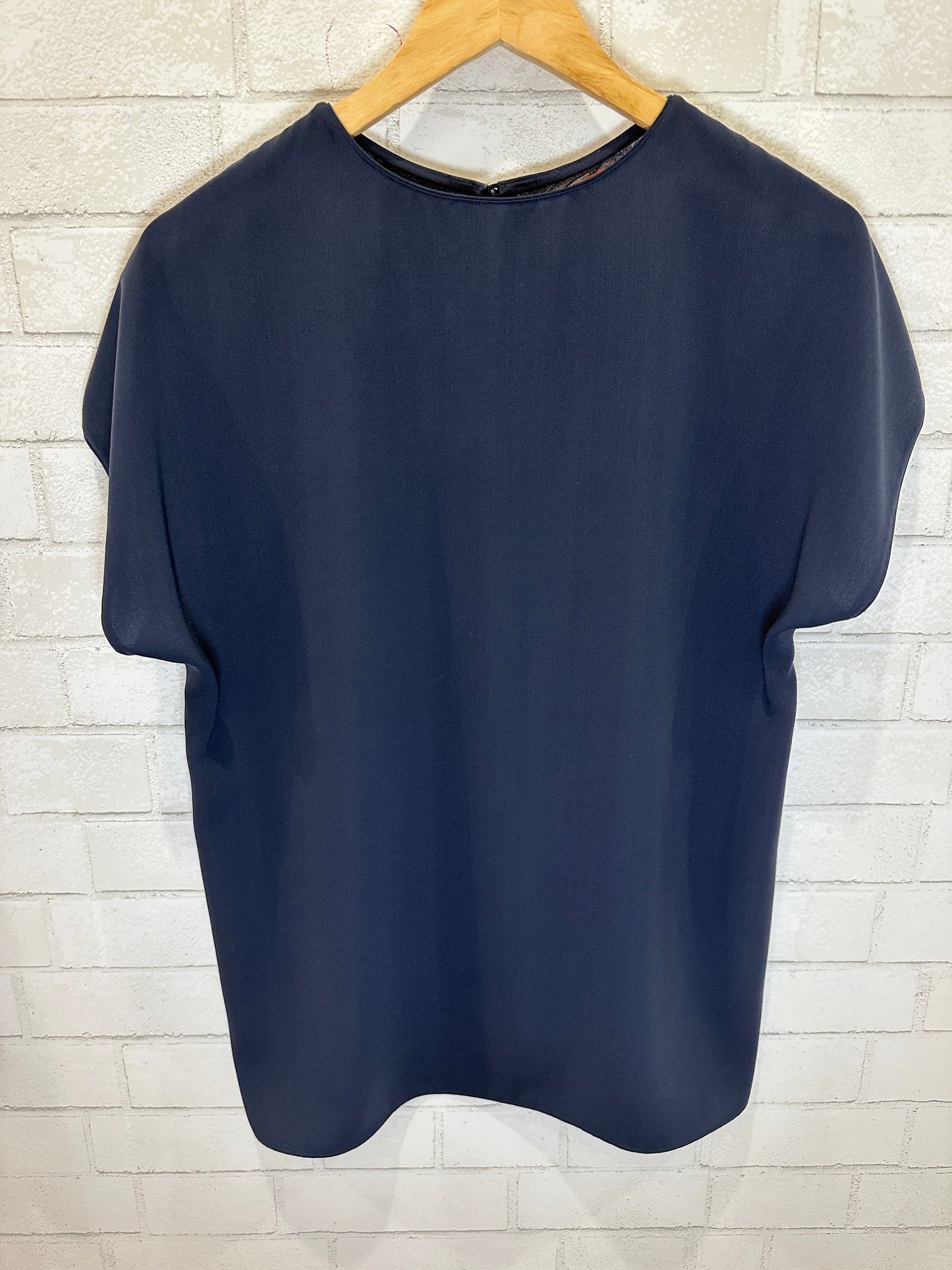 LAFAYETTE 148 Silk front Top / M