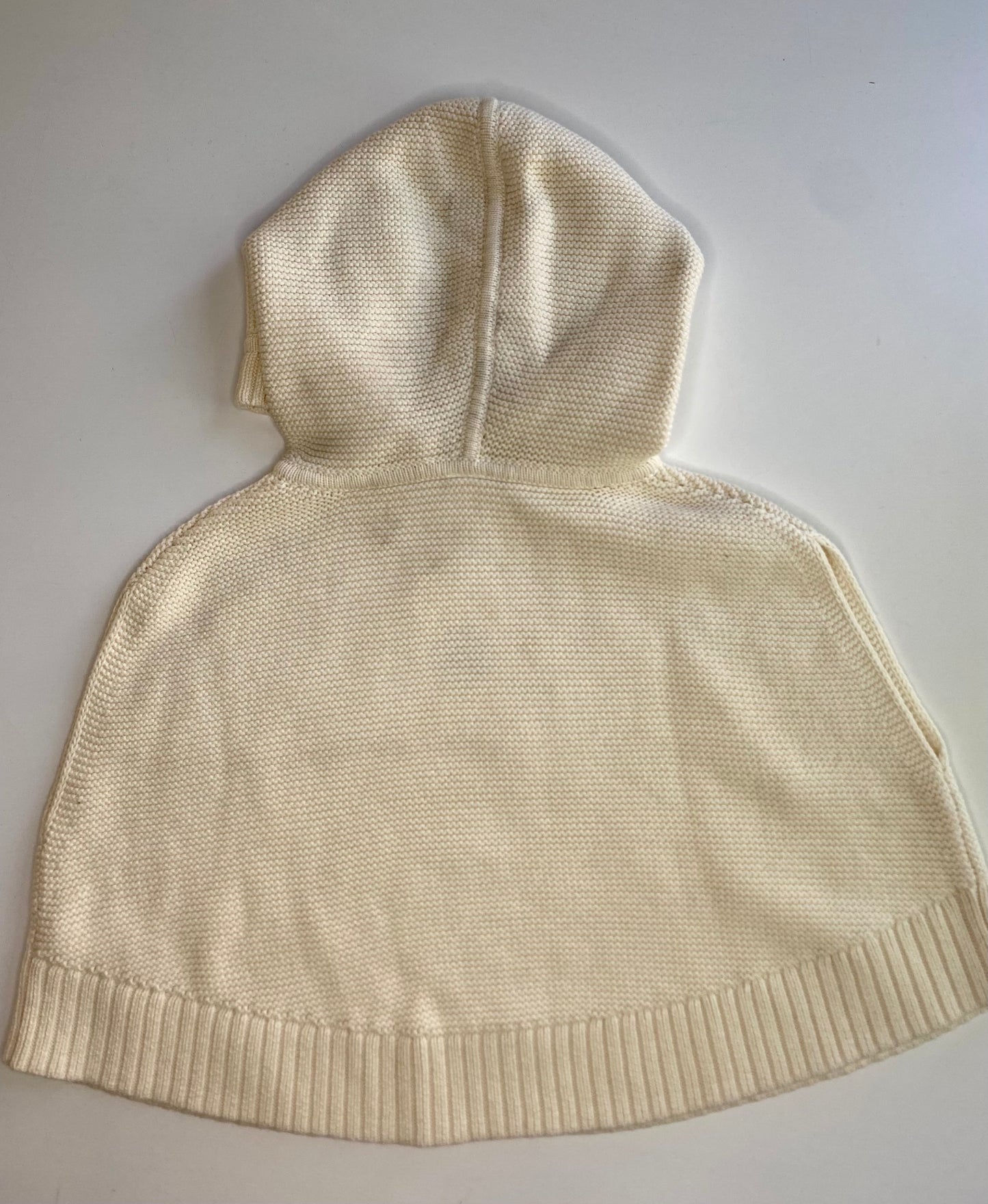 GAP hoodie knitwear sleeveless NWT/ 4y