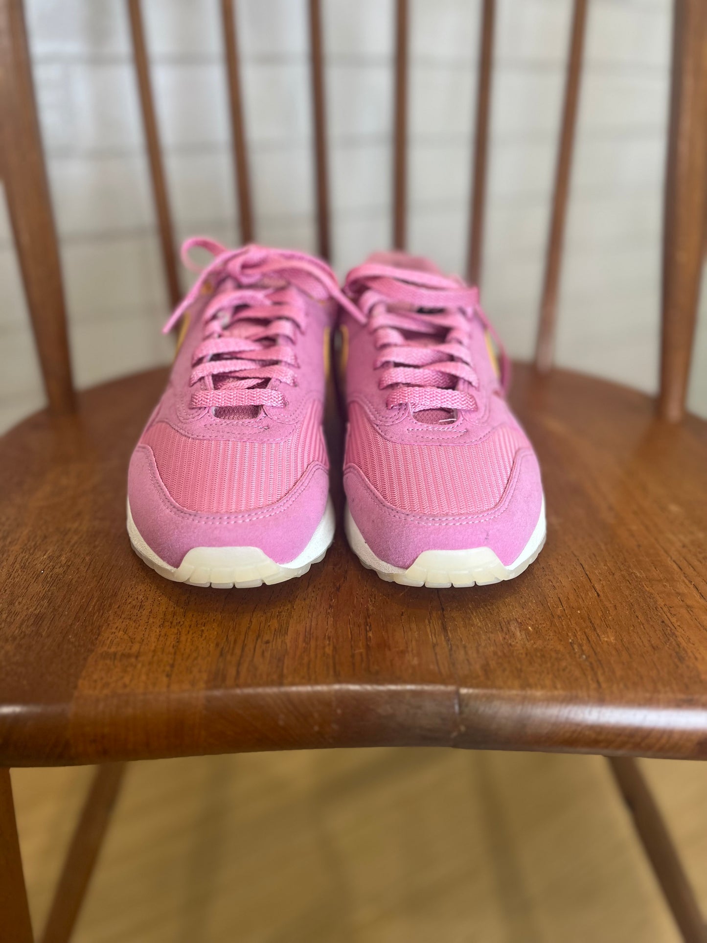 NIKE custom Made Size 38.5