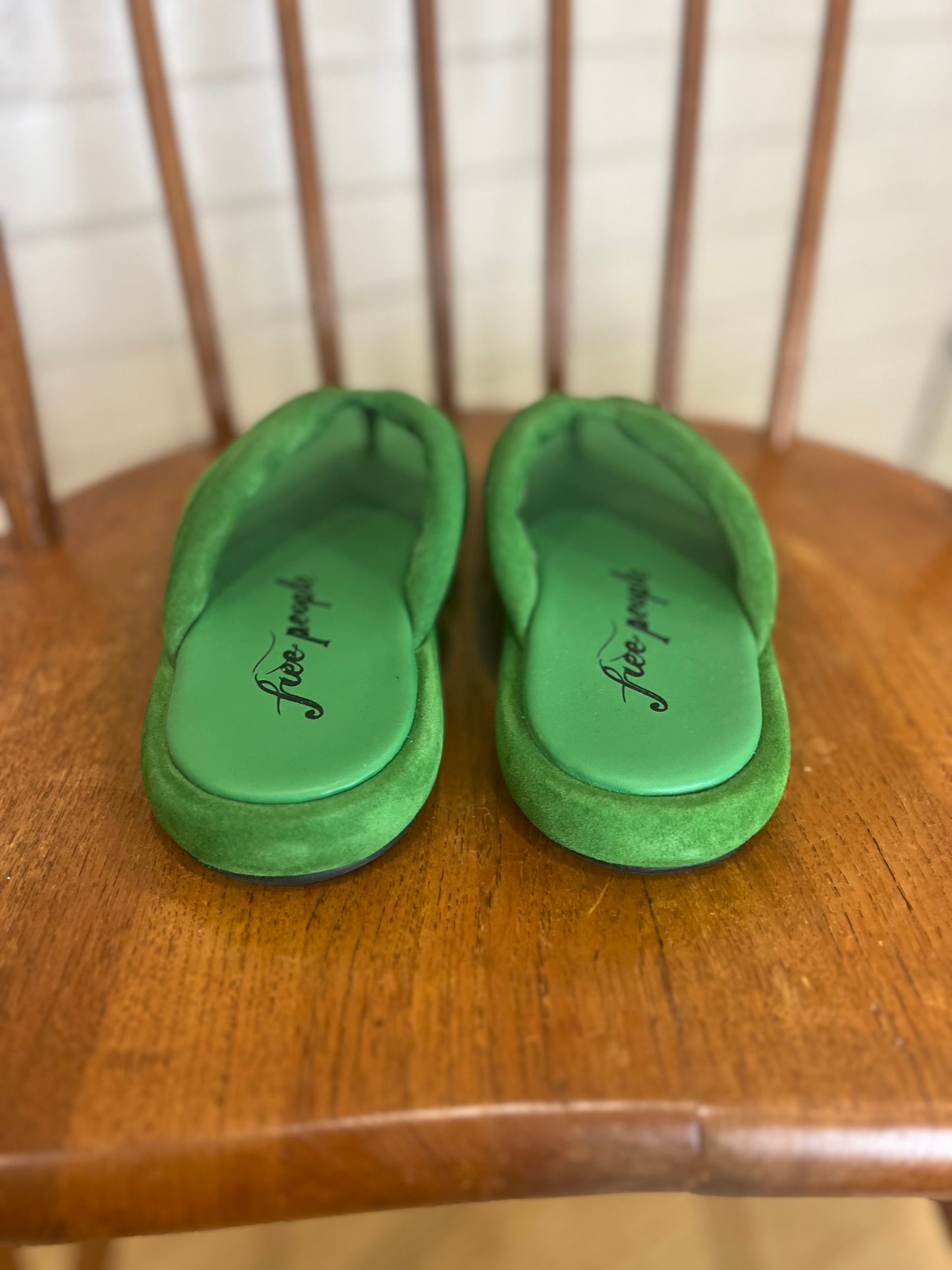 FREE PEOPLE Suede tongs / US7.5-EU38