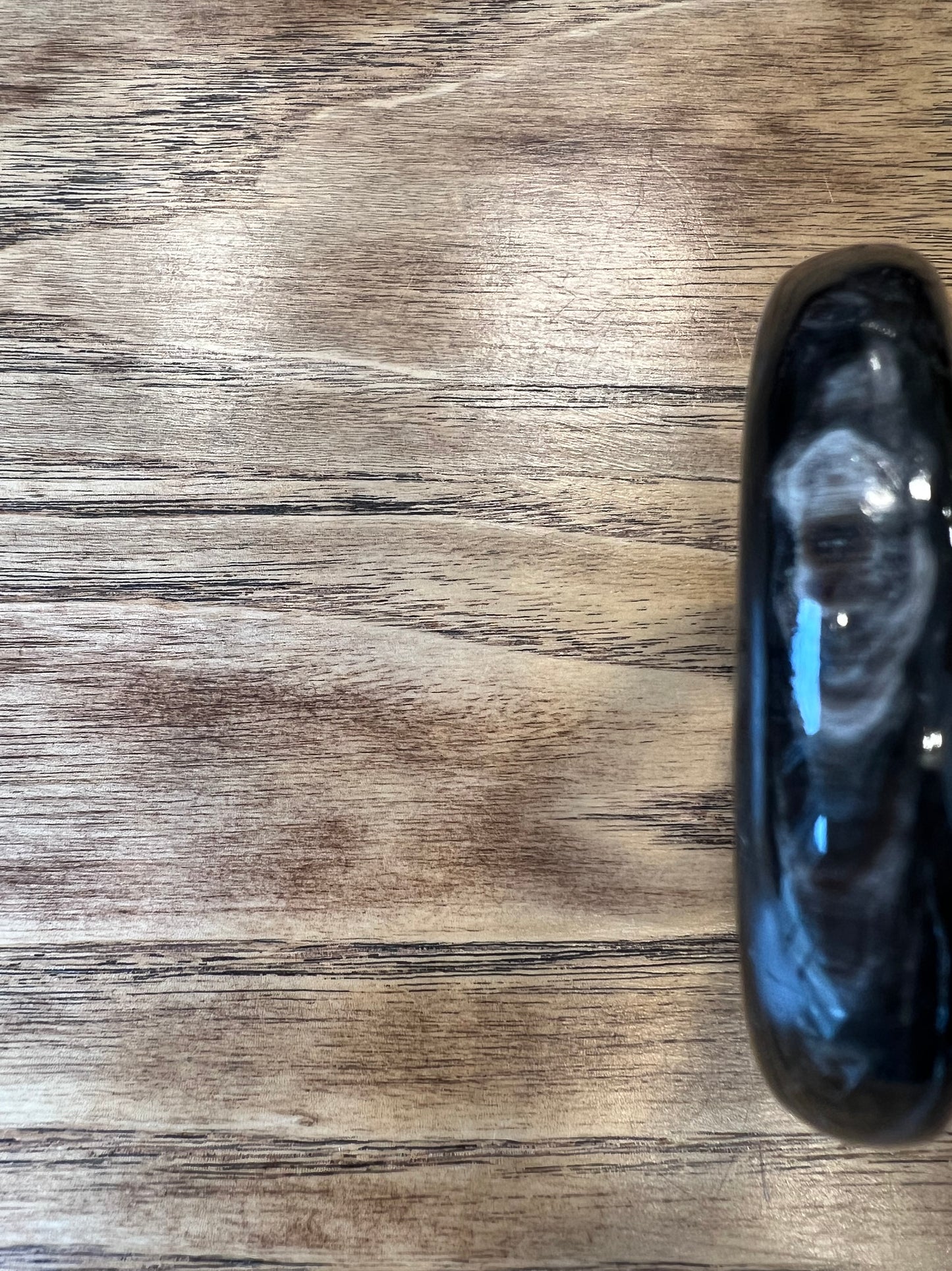 Lacquered wooden bangle