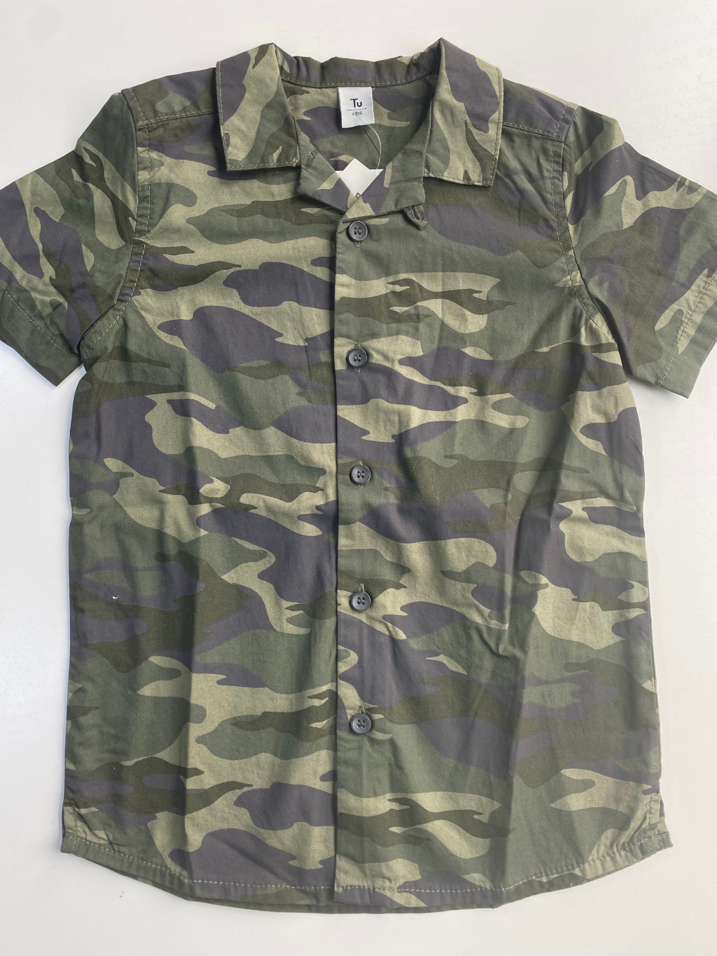 TU KIDS cam ss shirt NWT/ 6Y