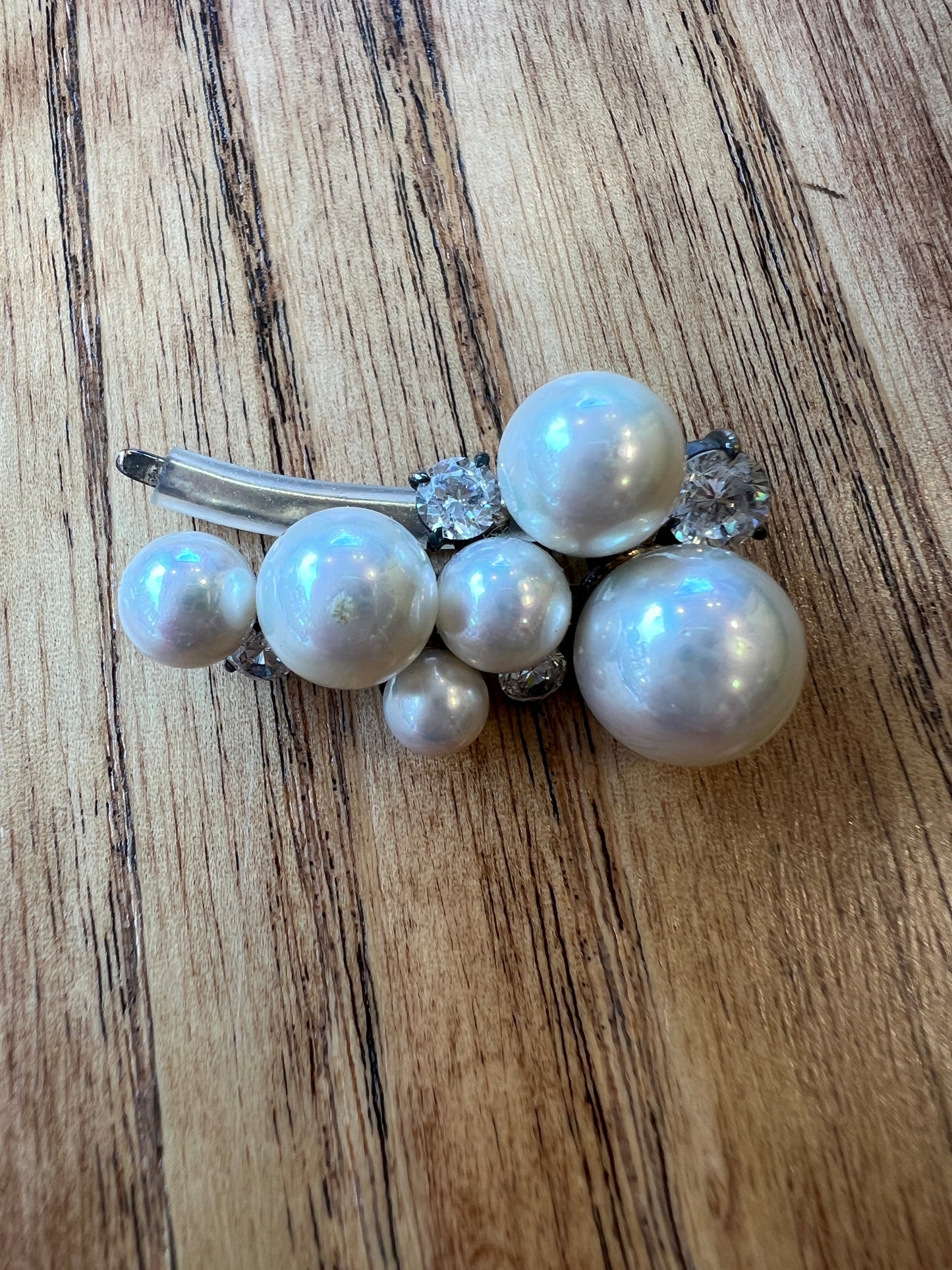 Clip on ear cuff w pearls and rhinestones