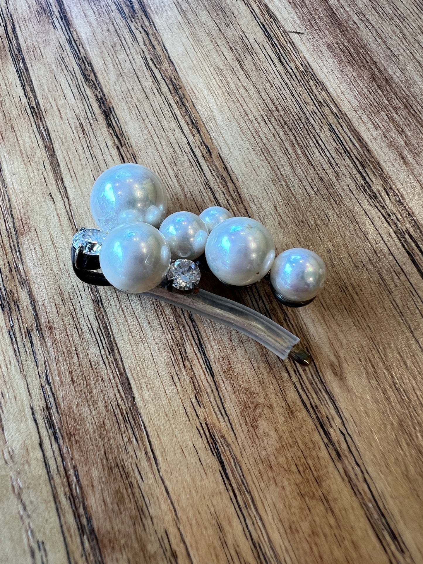 Clip on ear cuff w pearls and rhinestones