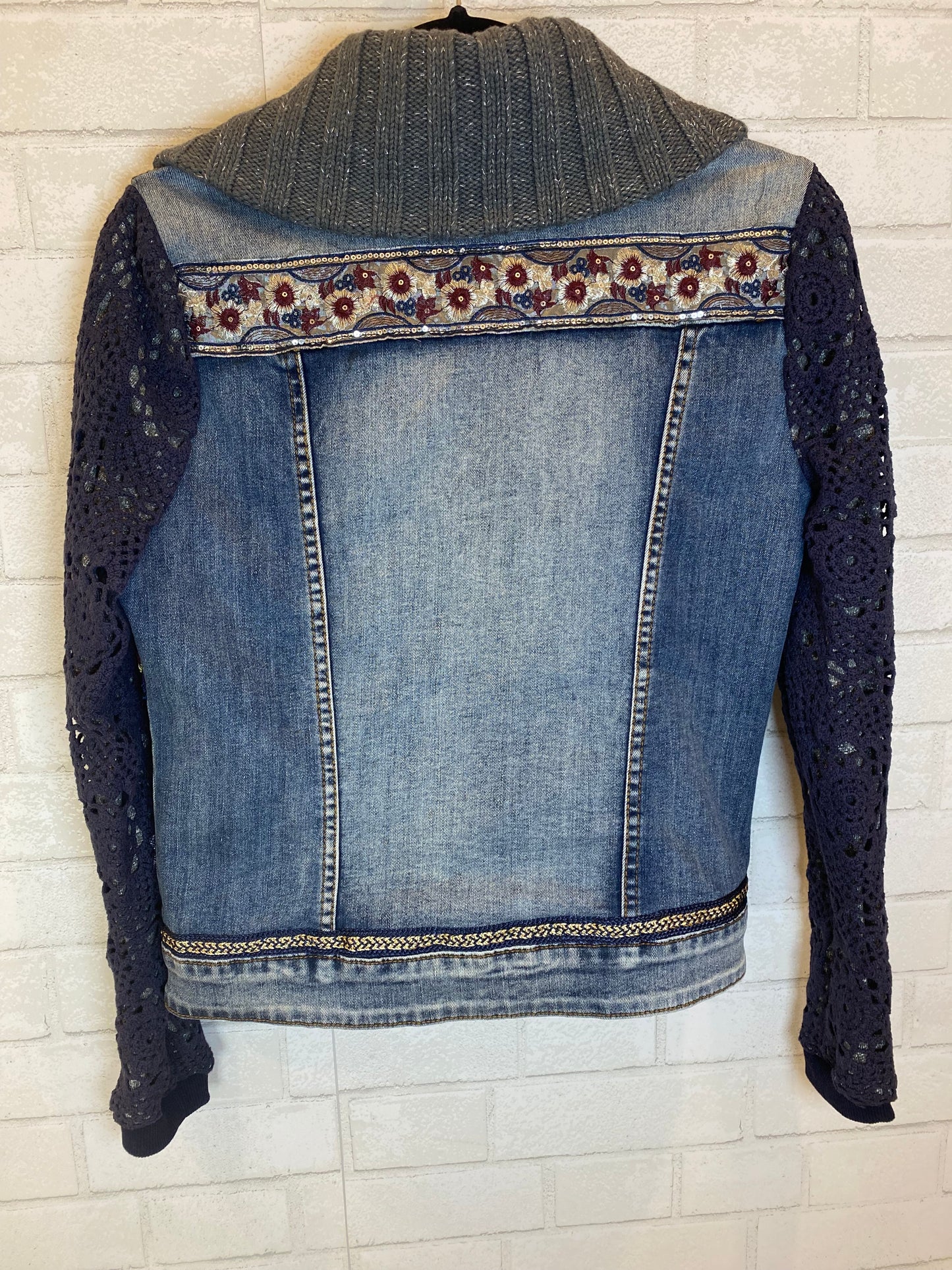 DESIGUAL NWT Denim Jacket with removable collar / M-EU38