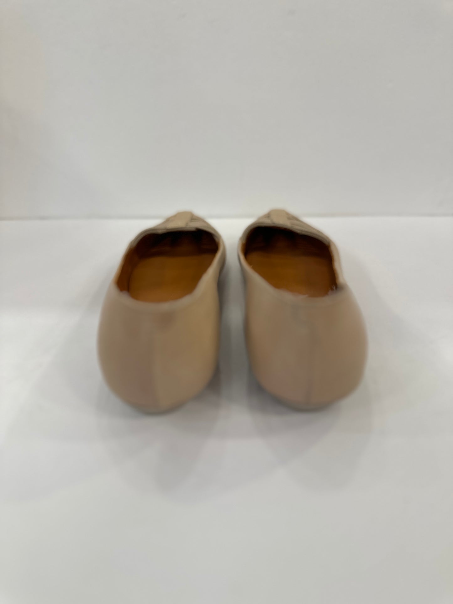 GIVENCHY Flat Leather Pointy Ballet / US7.5-EU38