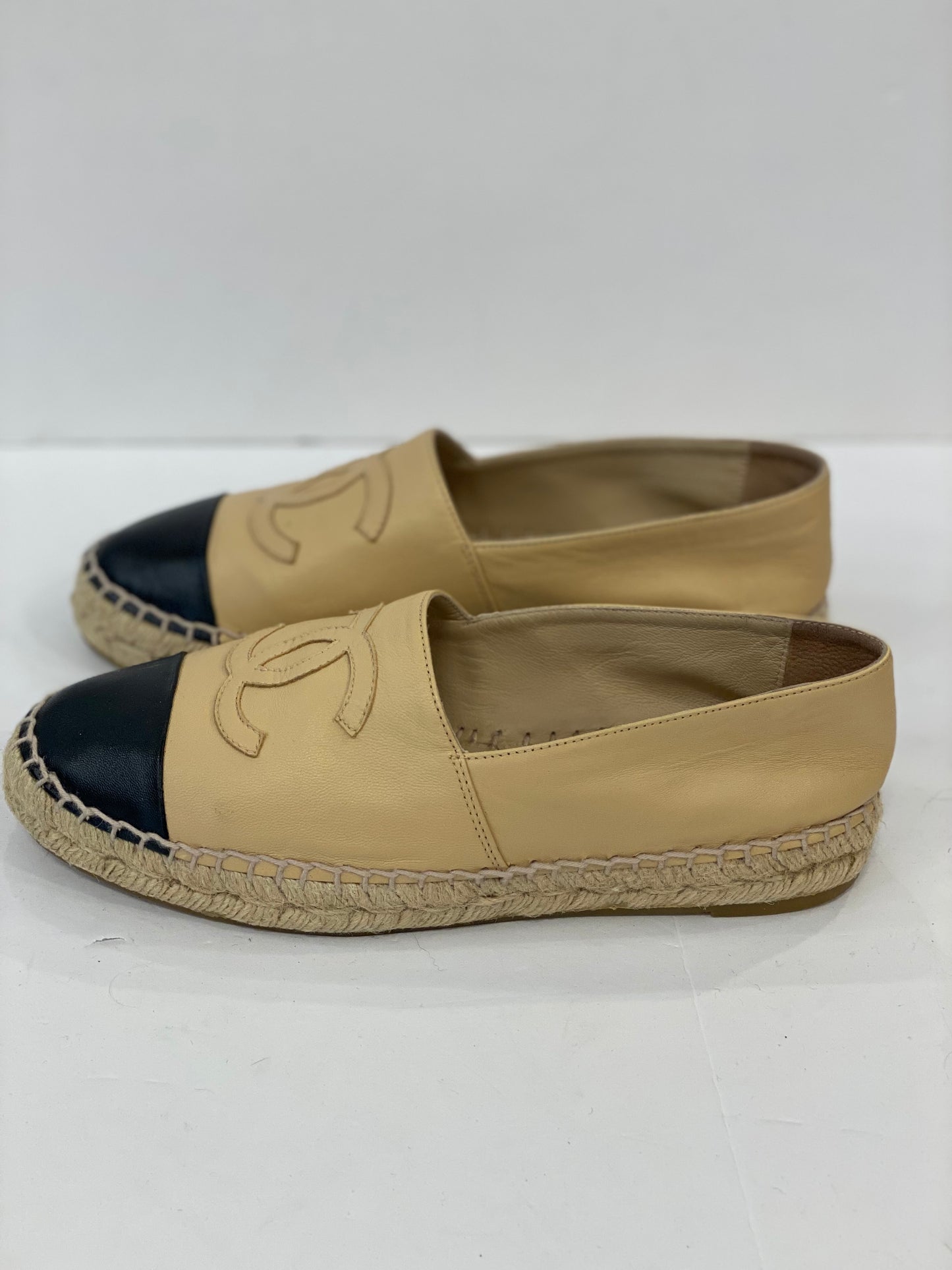 CHANEL Bi-Color Leather Espadrilles / US6.5-EU37
