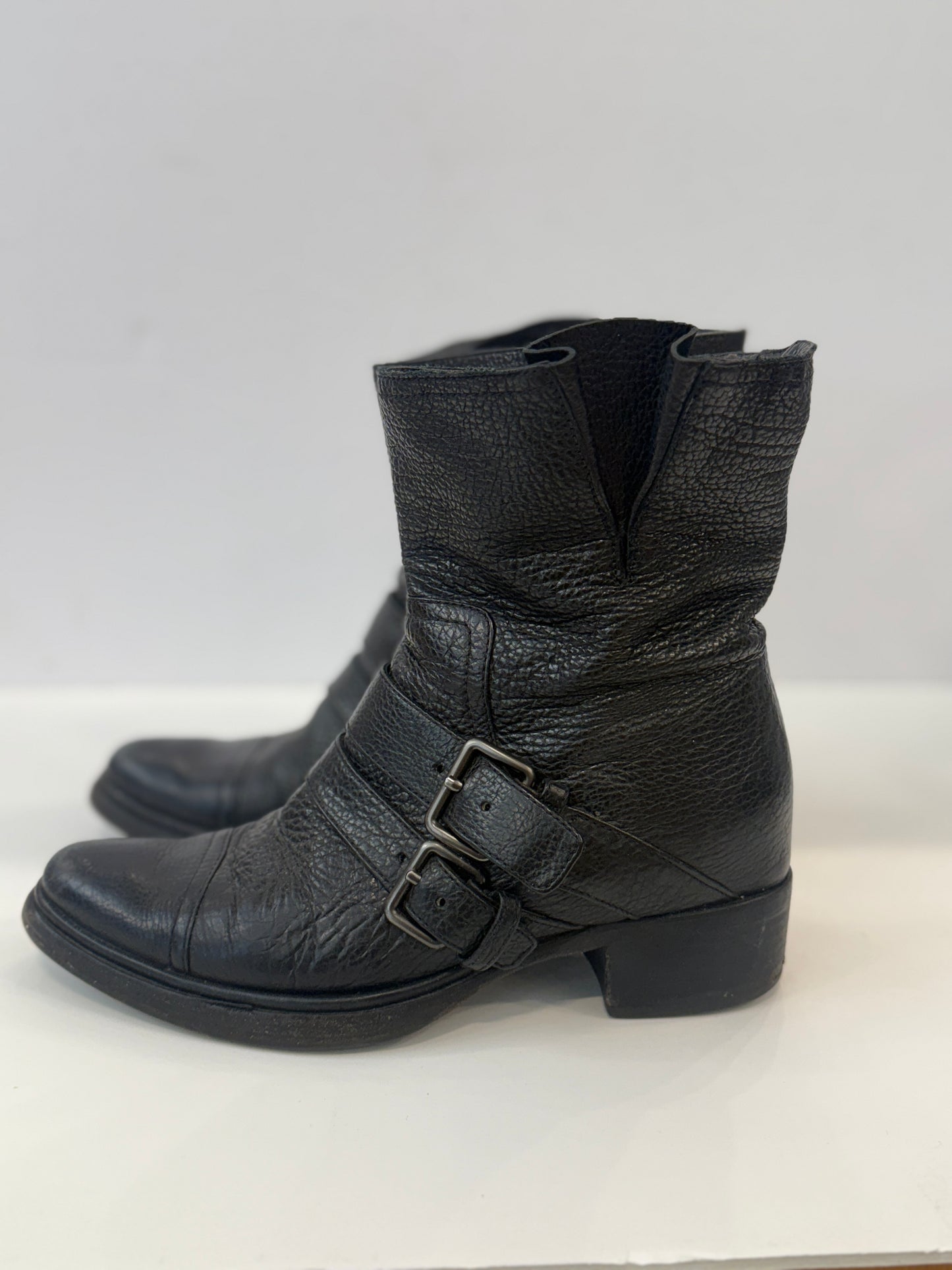 MIU MIU Boots / EU37 US 7
