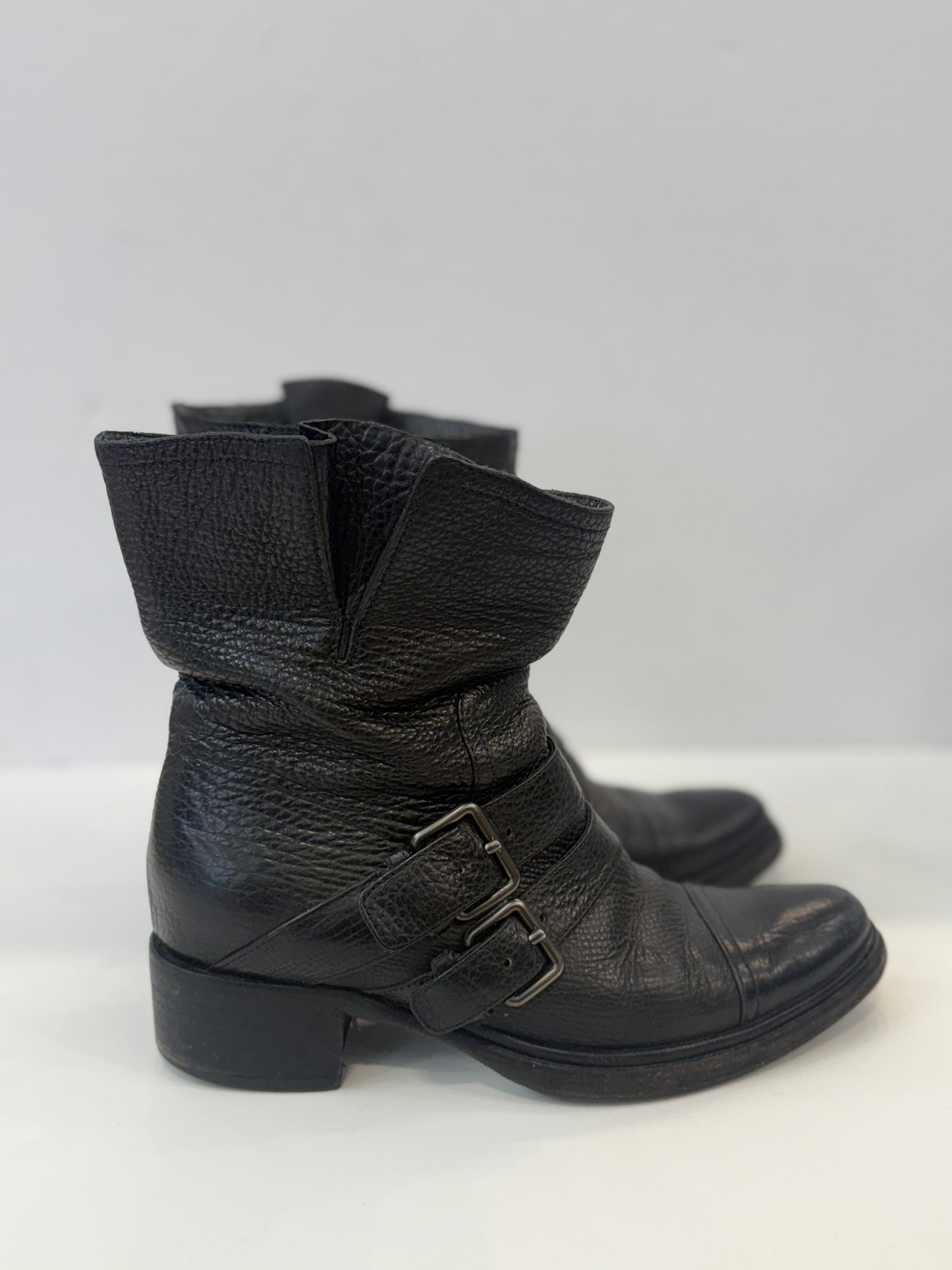 MIU MIU Boots / EU37 US 7