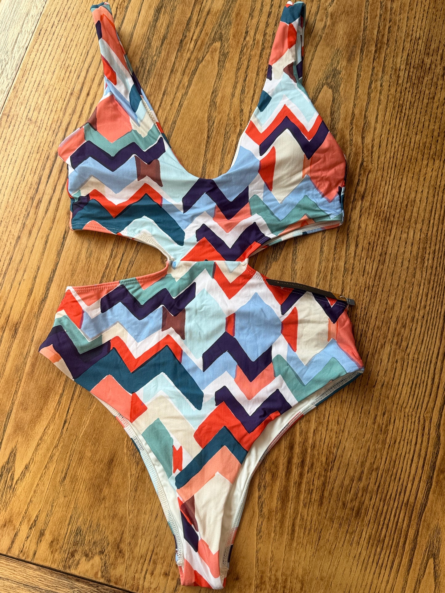 TOUCHE NWT 1 piece / M