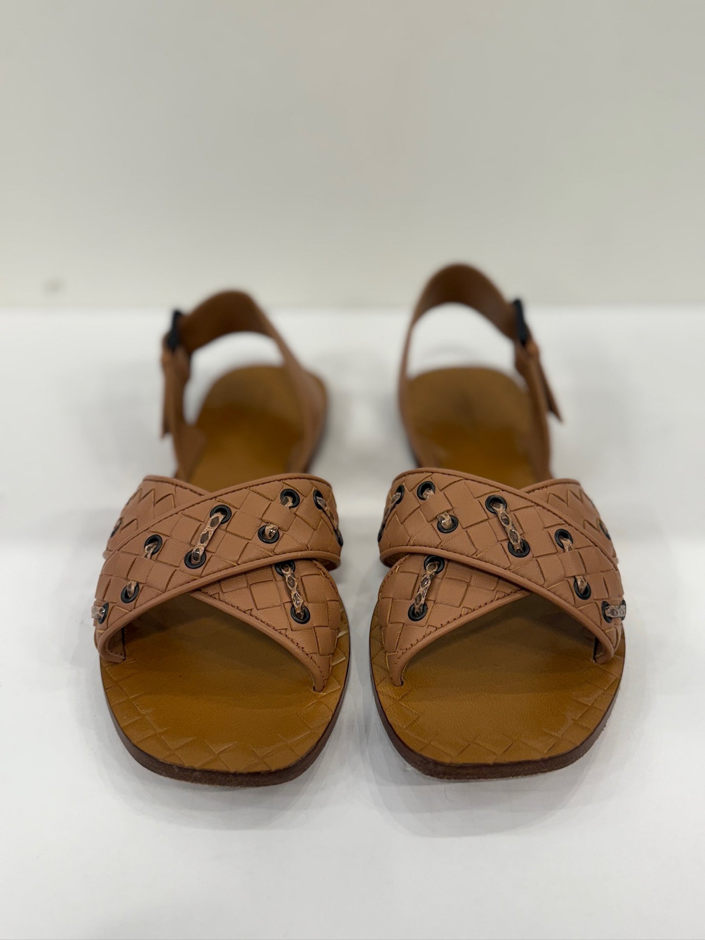 BOTTEGA VENETTA Nude Leather Sandals / 7.5-EU38
