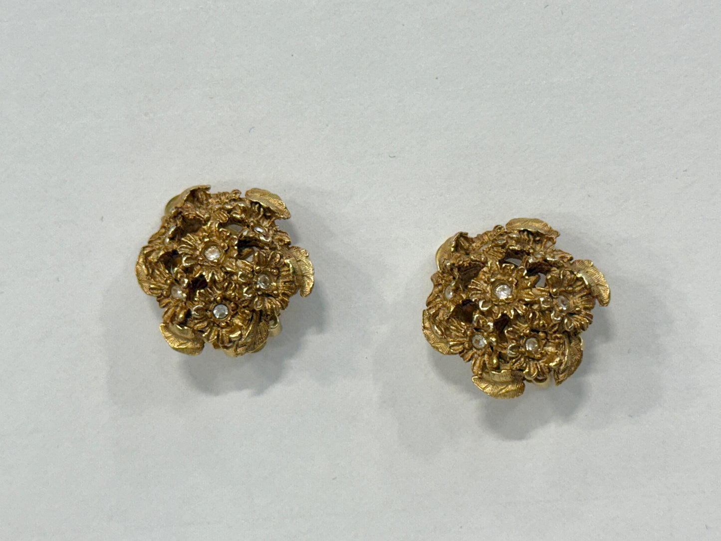 DKNY Gold Flowers Clip earrings