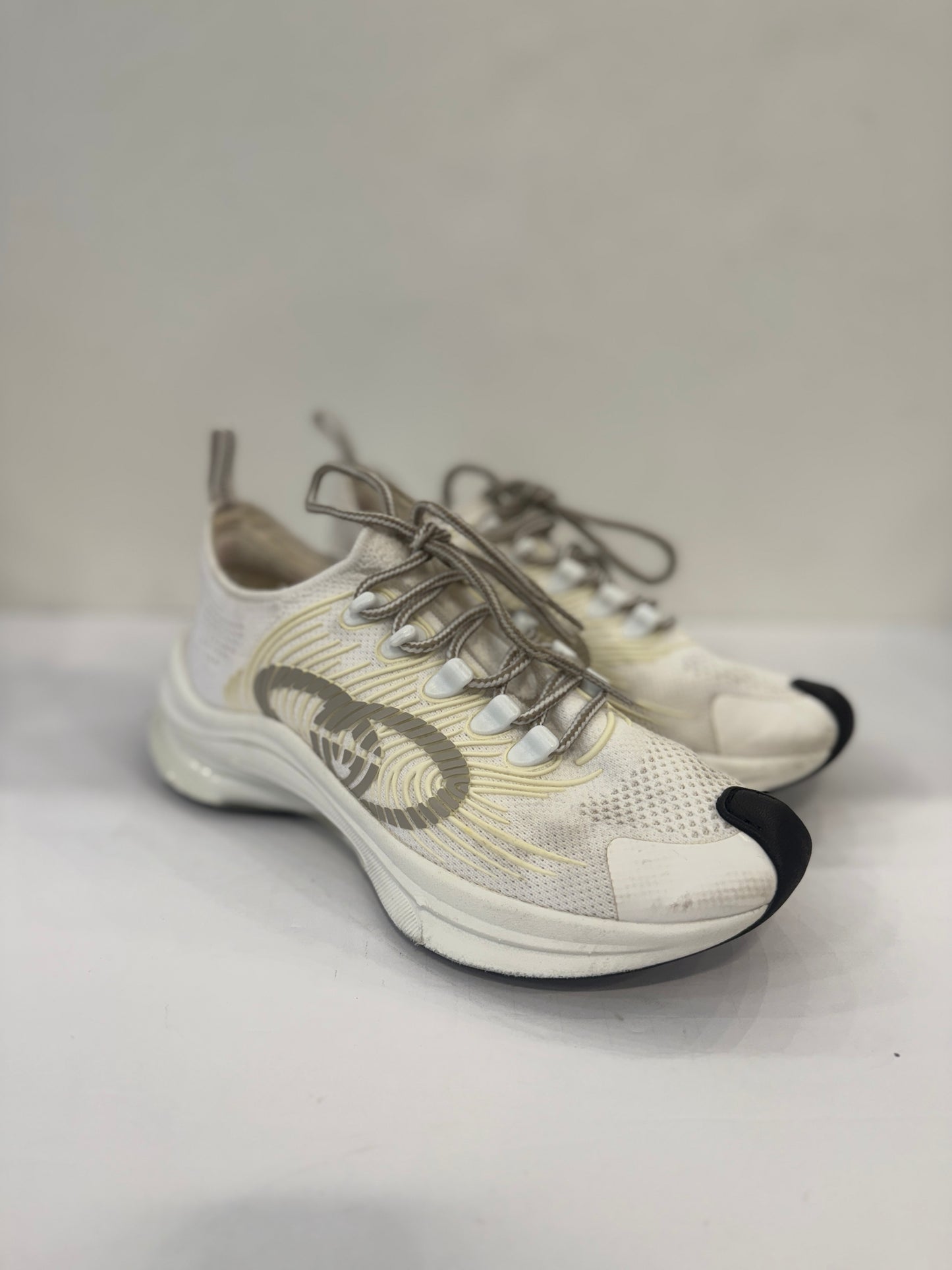 GUCCI RUN Sneakers / US6-EU36