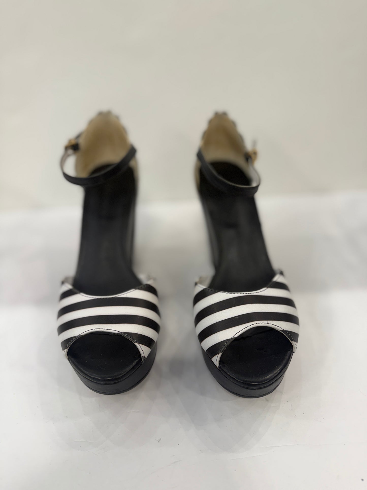 ANNE FONTAINE Wedges / US7.5