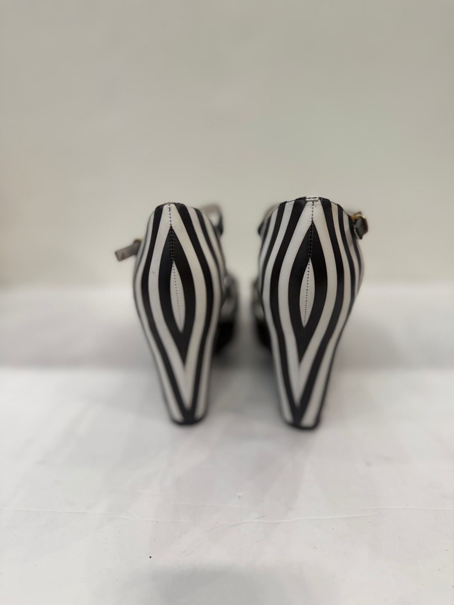 ANNE FONTAINE Wedges / US7.5