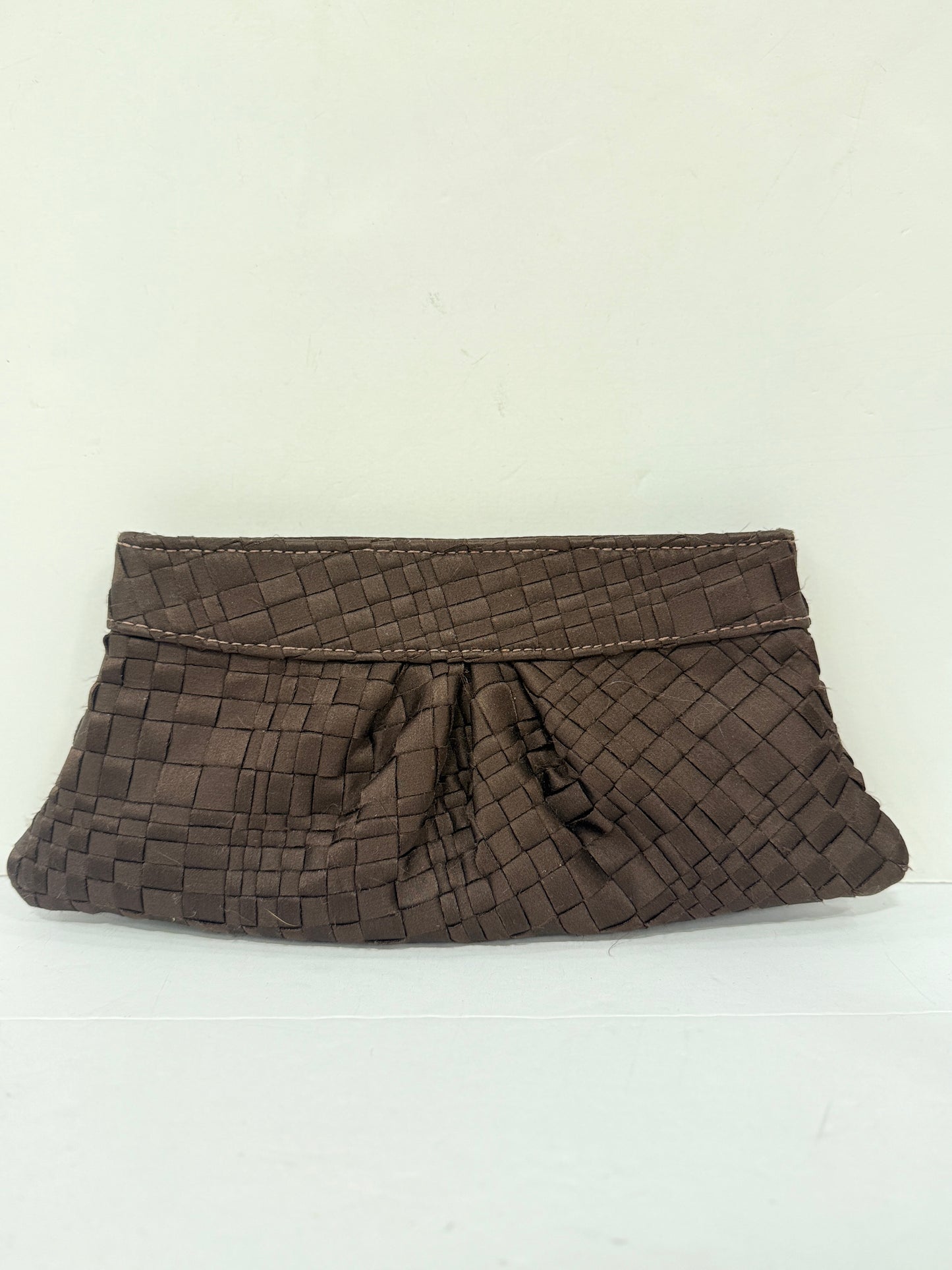LAURA MERKIN Satin Clutch/OS