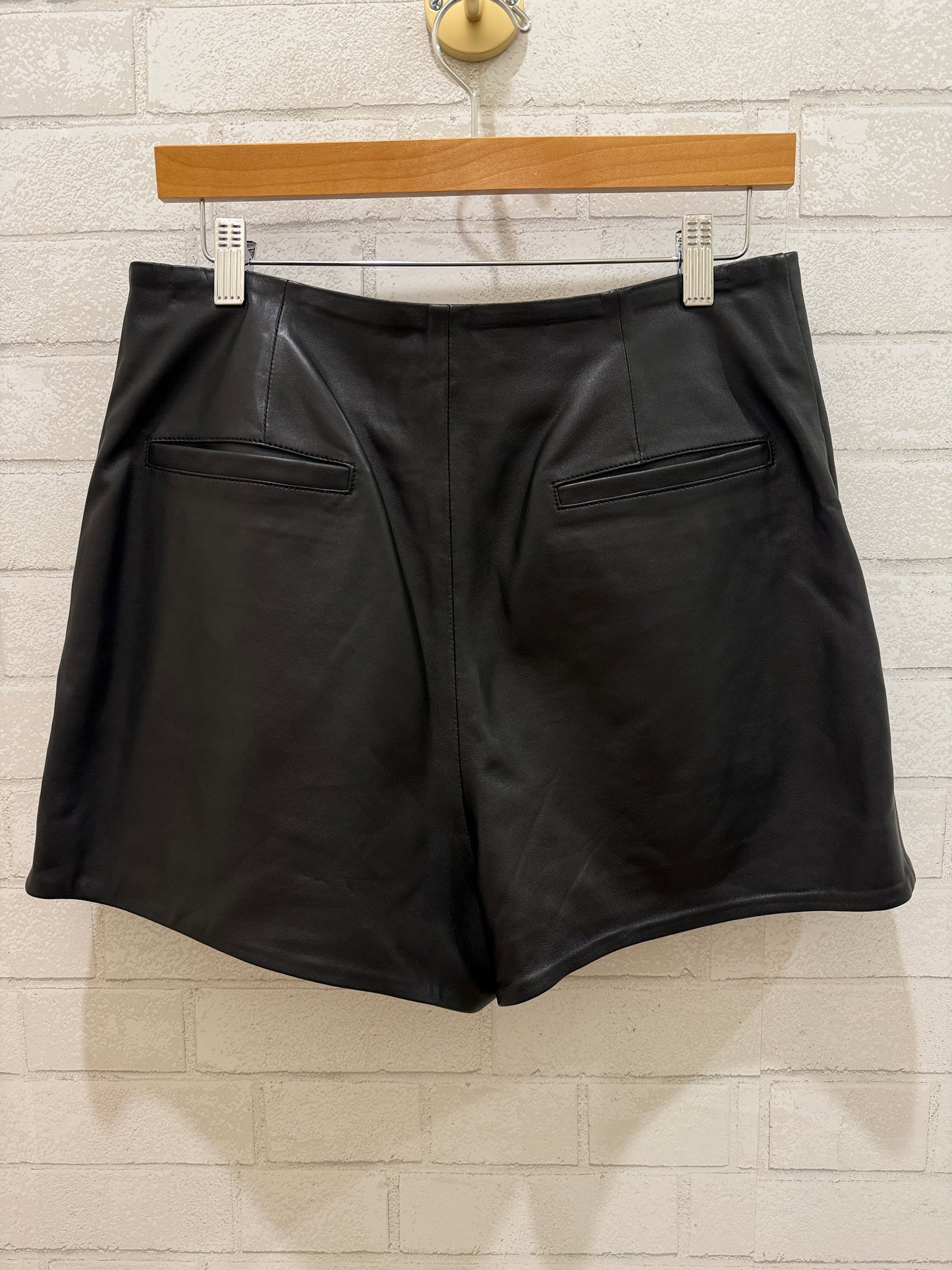 NDB Leather Shorts / M