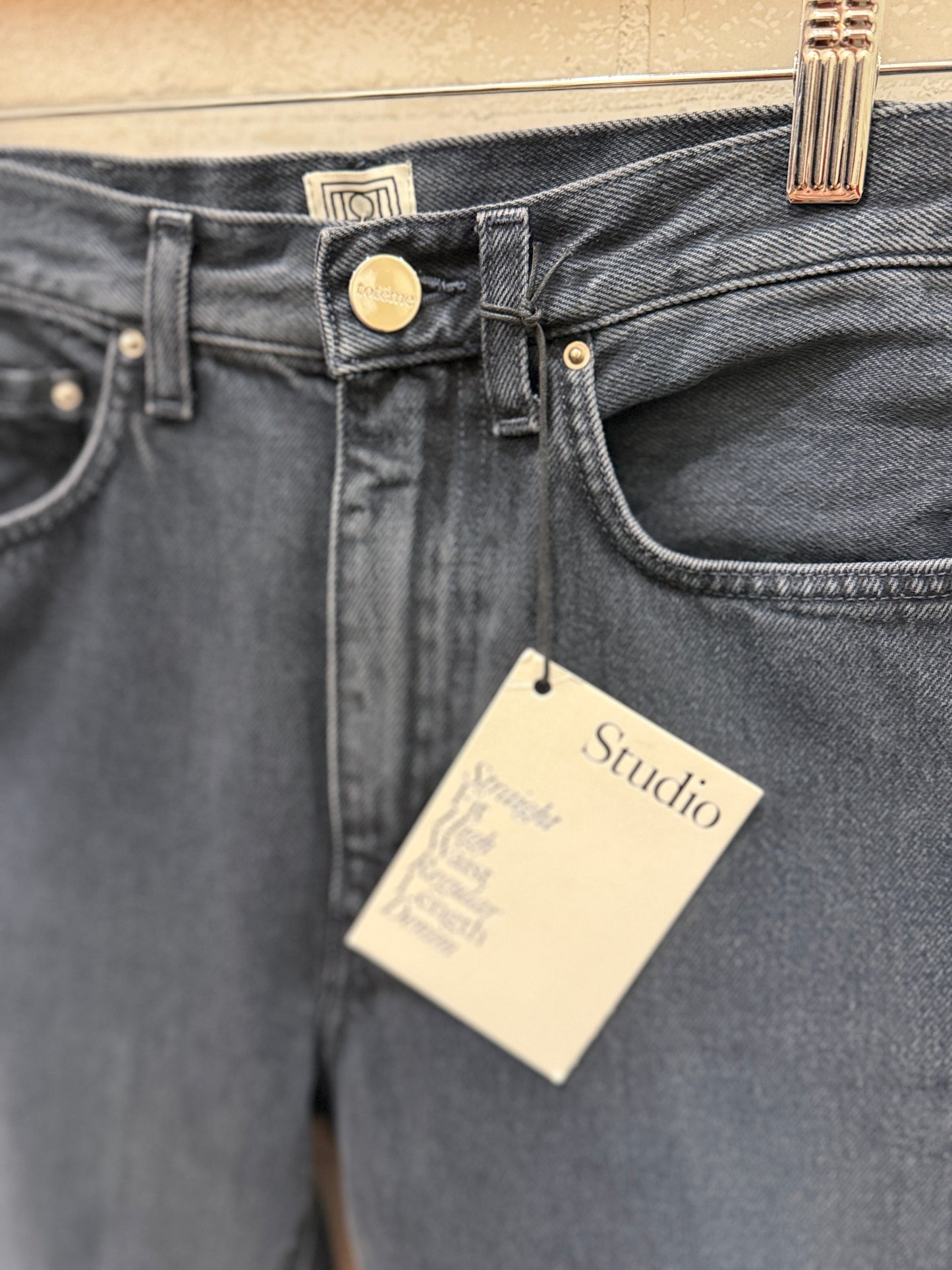 TOTEME NWT Studio Mid Rise Straight Leg Jeans/ US24-S