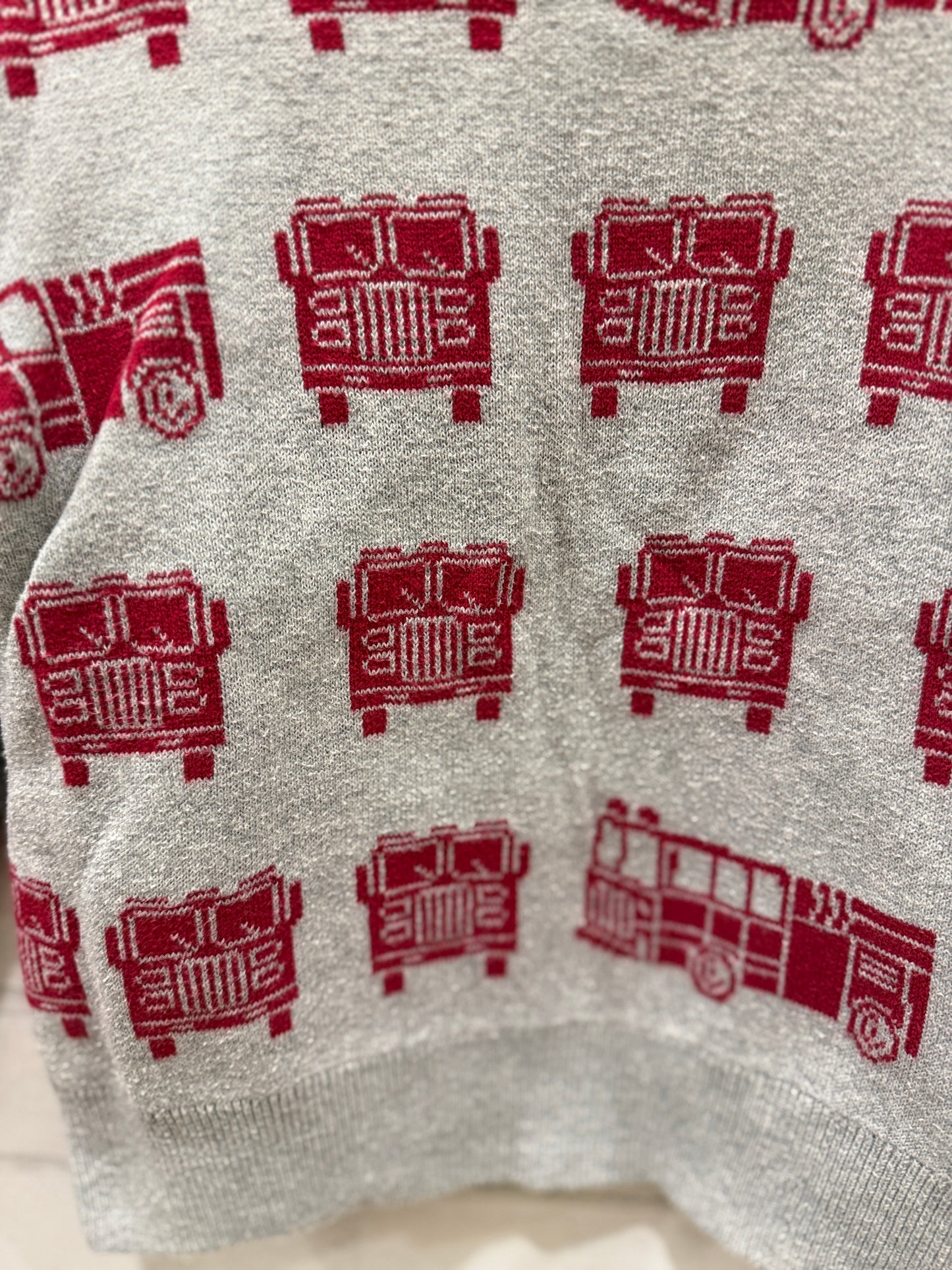 GAP Trucks Sweater/ 4Y