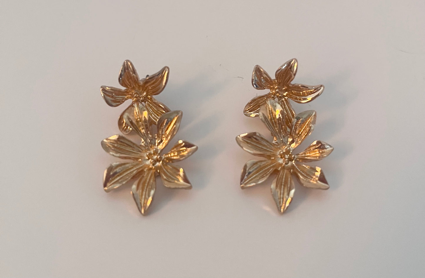 NO BRAND Golden Flowers Earrings