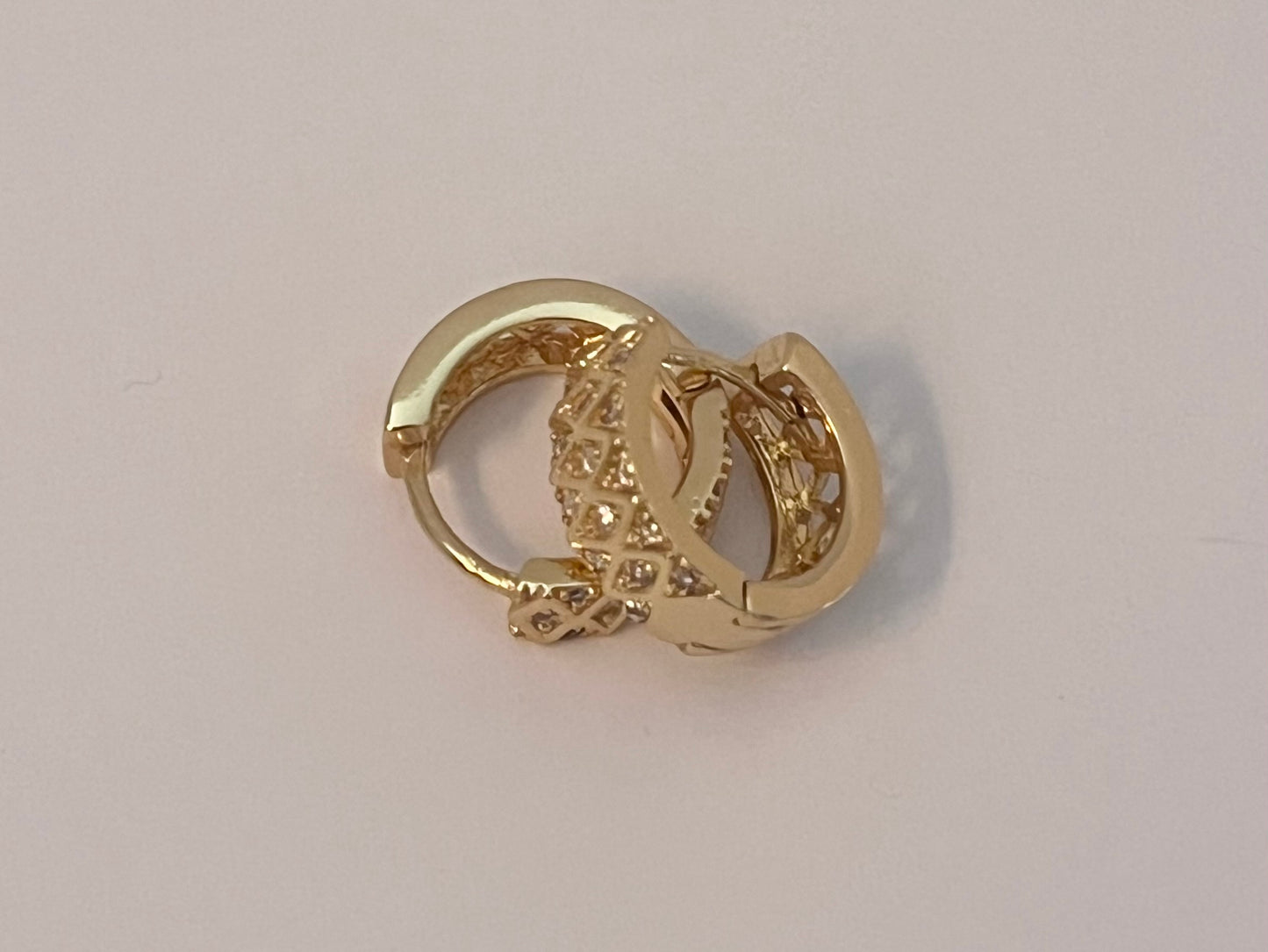 NO BRAND Gold Huggie Hoop Textured Diamond Cut Pattern Earrings