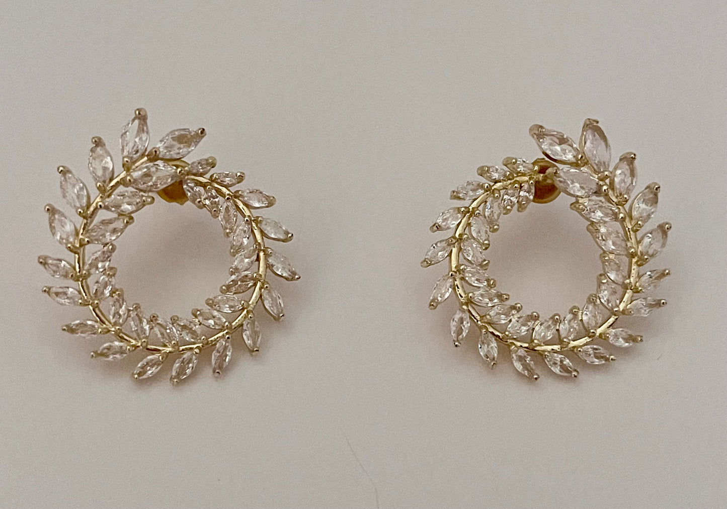 NO BRAND Wreath Rhinestone Earrings