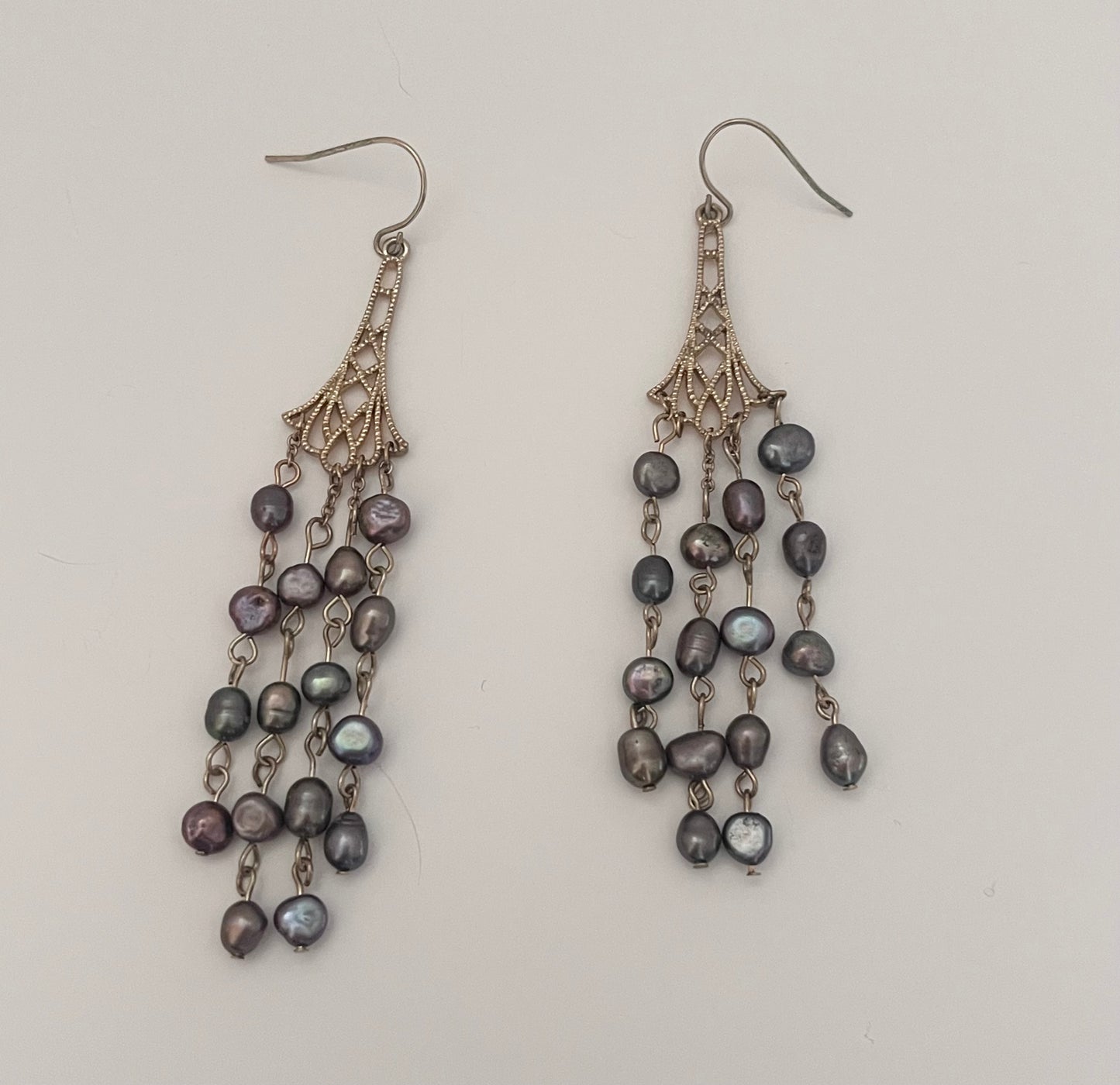 NO BRAND Chandelier Grey Pearls Earrings
