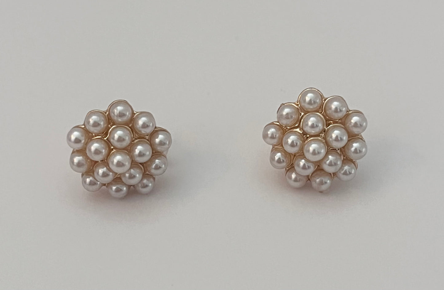 NO BRAND Pearl Cluster Earrings