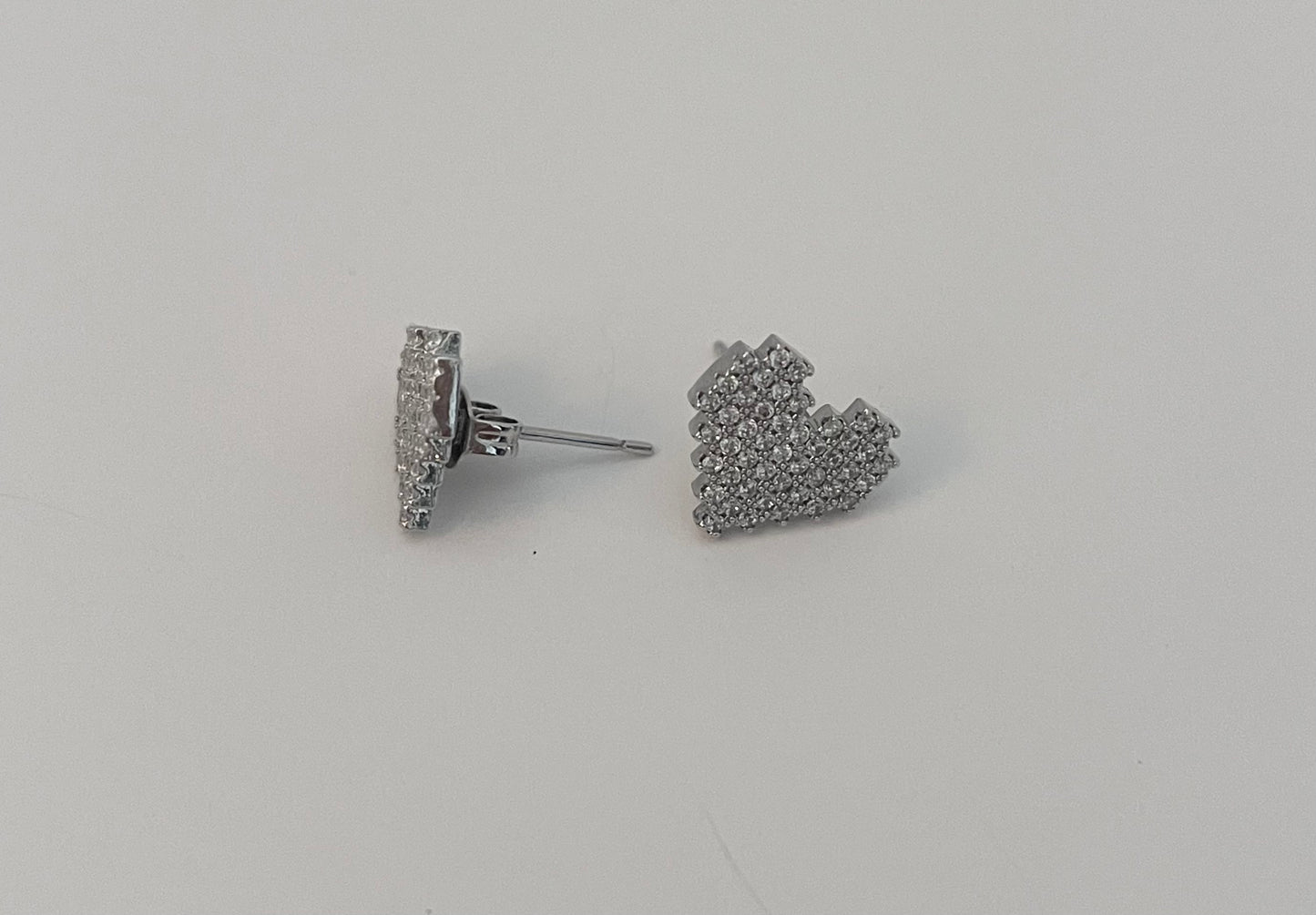 NO BRAND Silver Heart Pavé Stud Earrings