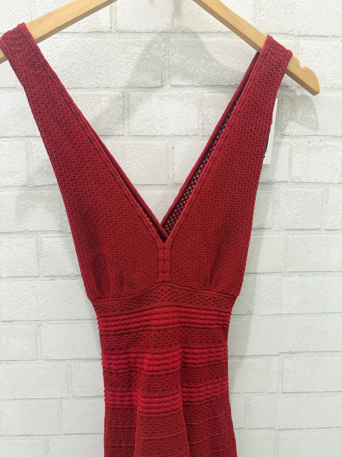 MISSONI Textured Knit Fit-and-Flare Dress in Red β Excellent | XS-EU36