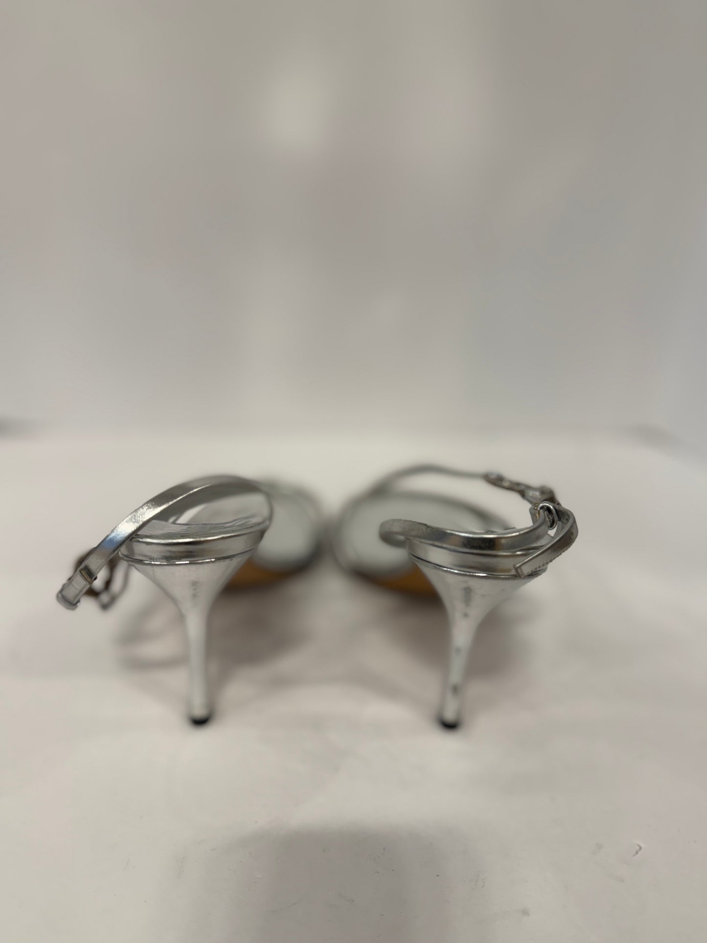 GUCCI Silver Logo Strap Heels Sandals/ US8-EU38.5