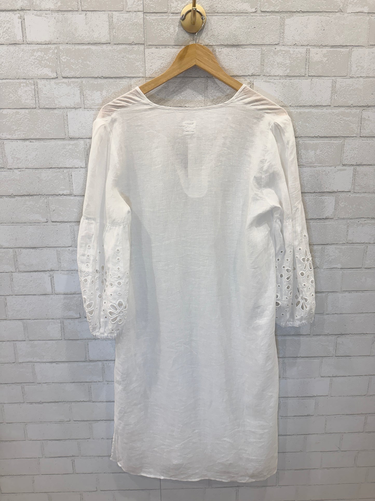 120% LINO Sleeves Embroidered Linen Cover Up / M-IT42