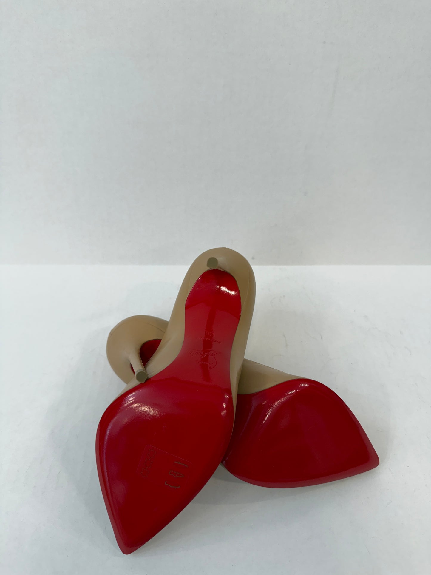 LOUBOUTIN NWT Corneille HHeels Pumps/US6-EU36