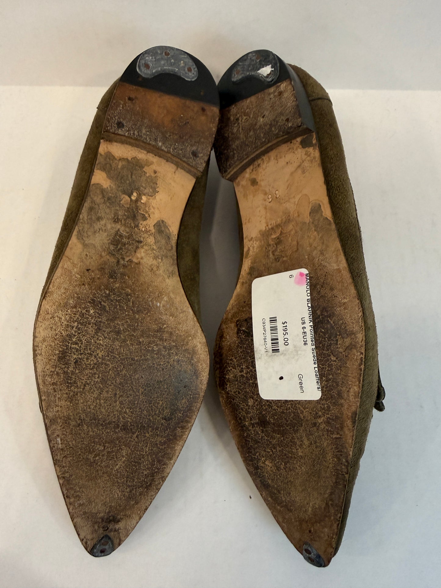 MANOLO BLAHNIK Pointed Suede Loaffers/ US 6-EU36