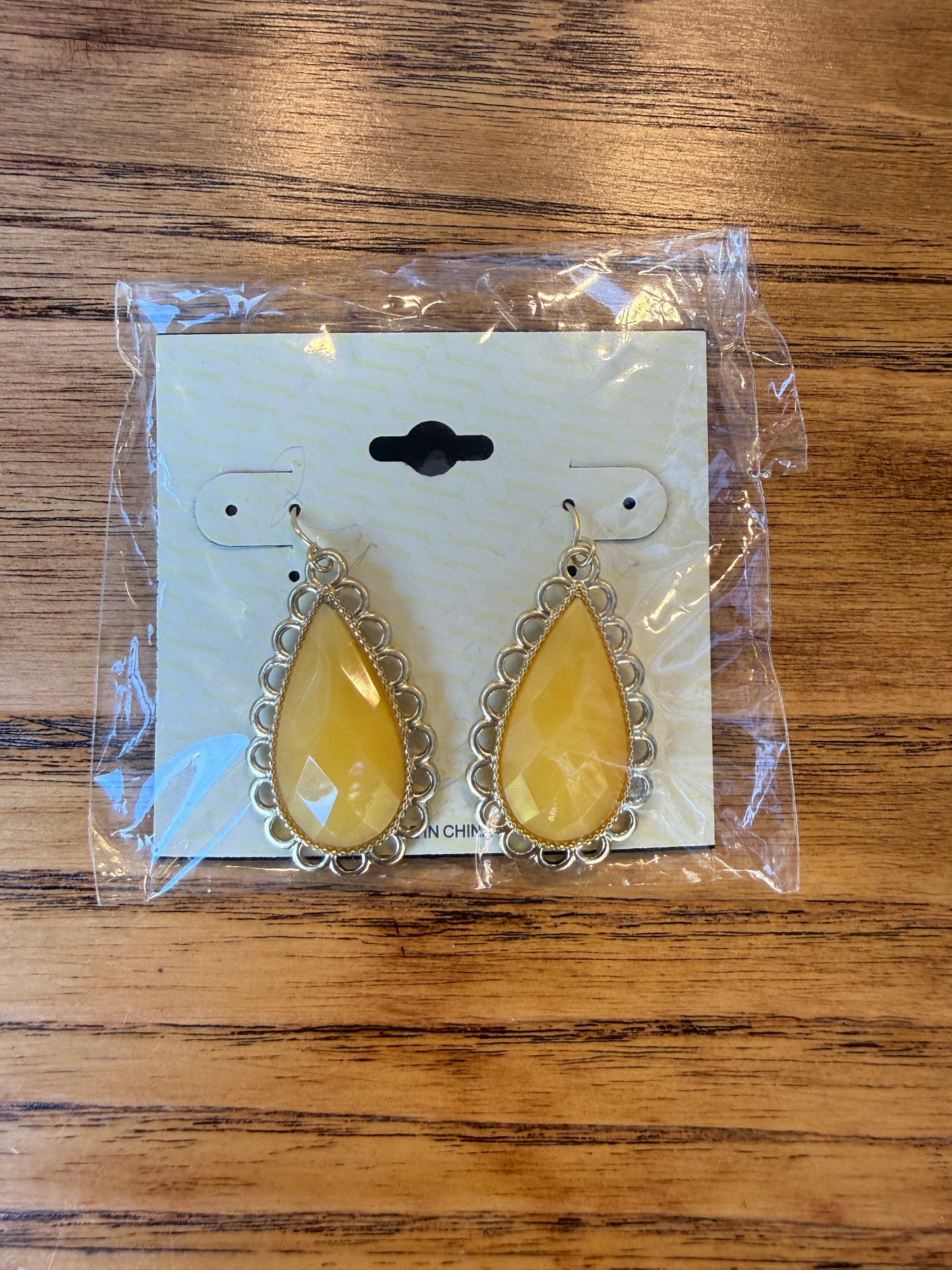 NO BRAND Large Teardrop Earrings