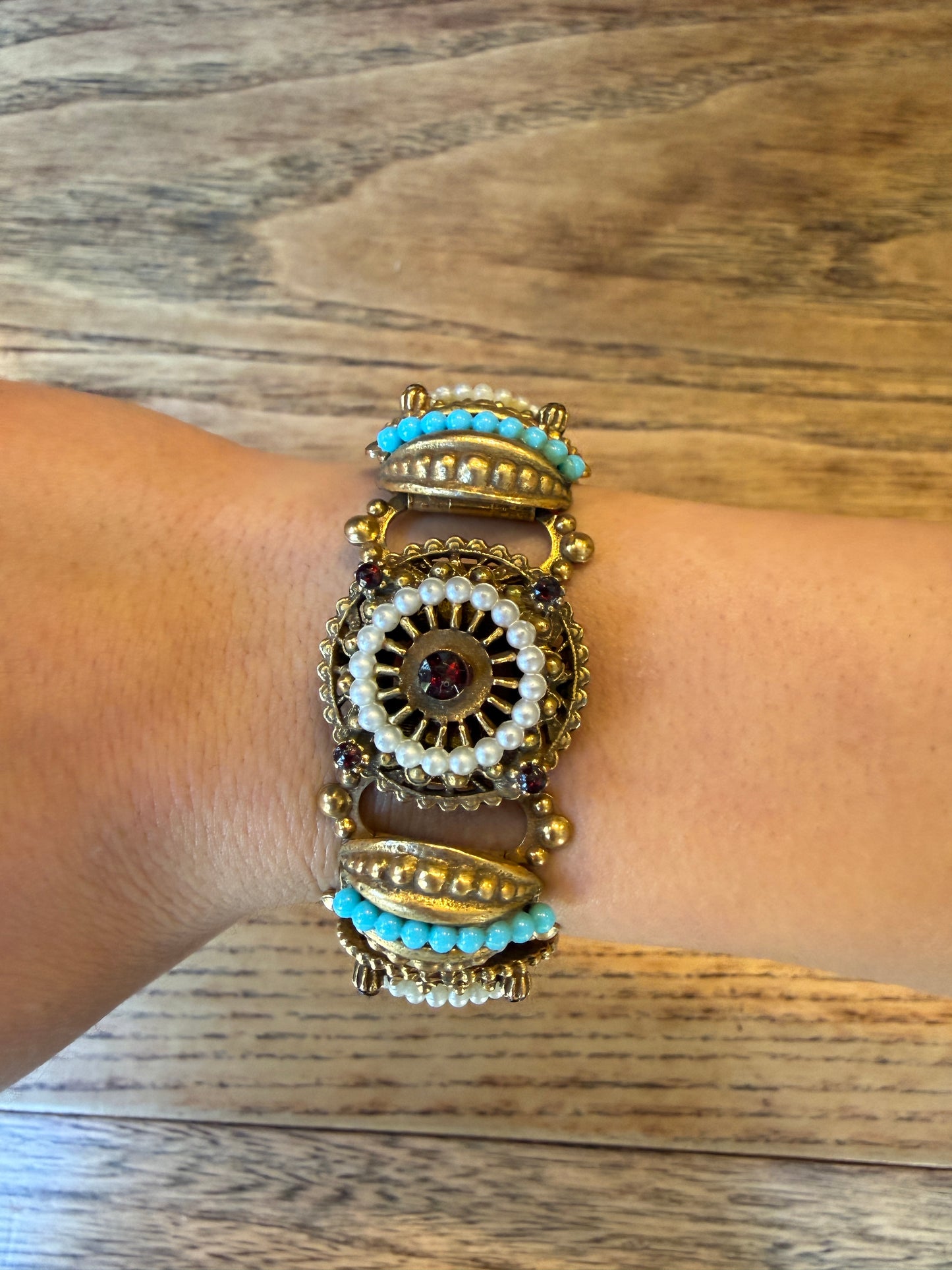 NO BRAND Link Bracelet Gold & Pearl Red RIhinestone Turquoise