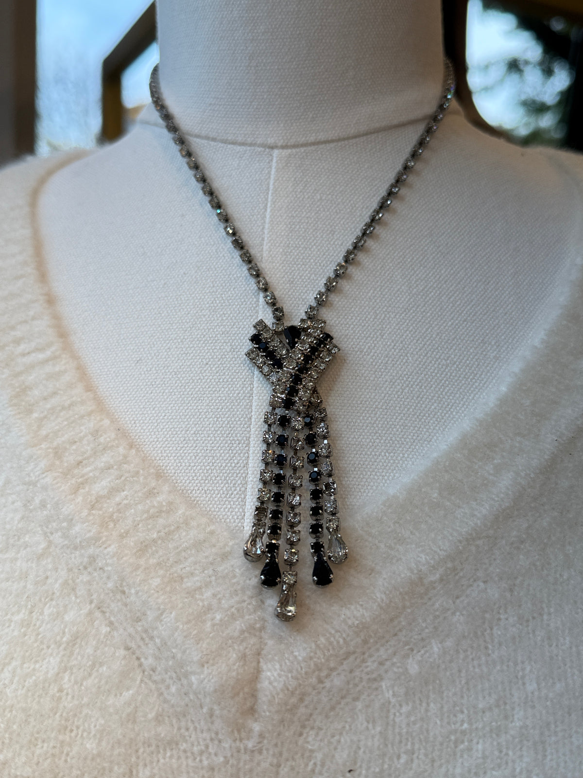 NO BRAND Black and Silver Strass Necklace