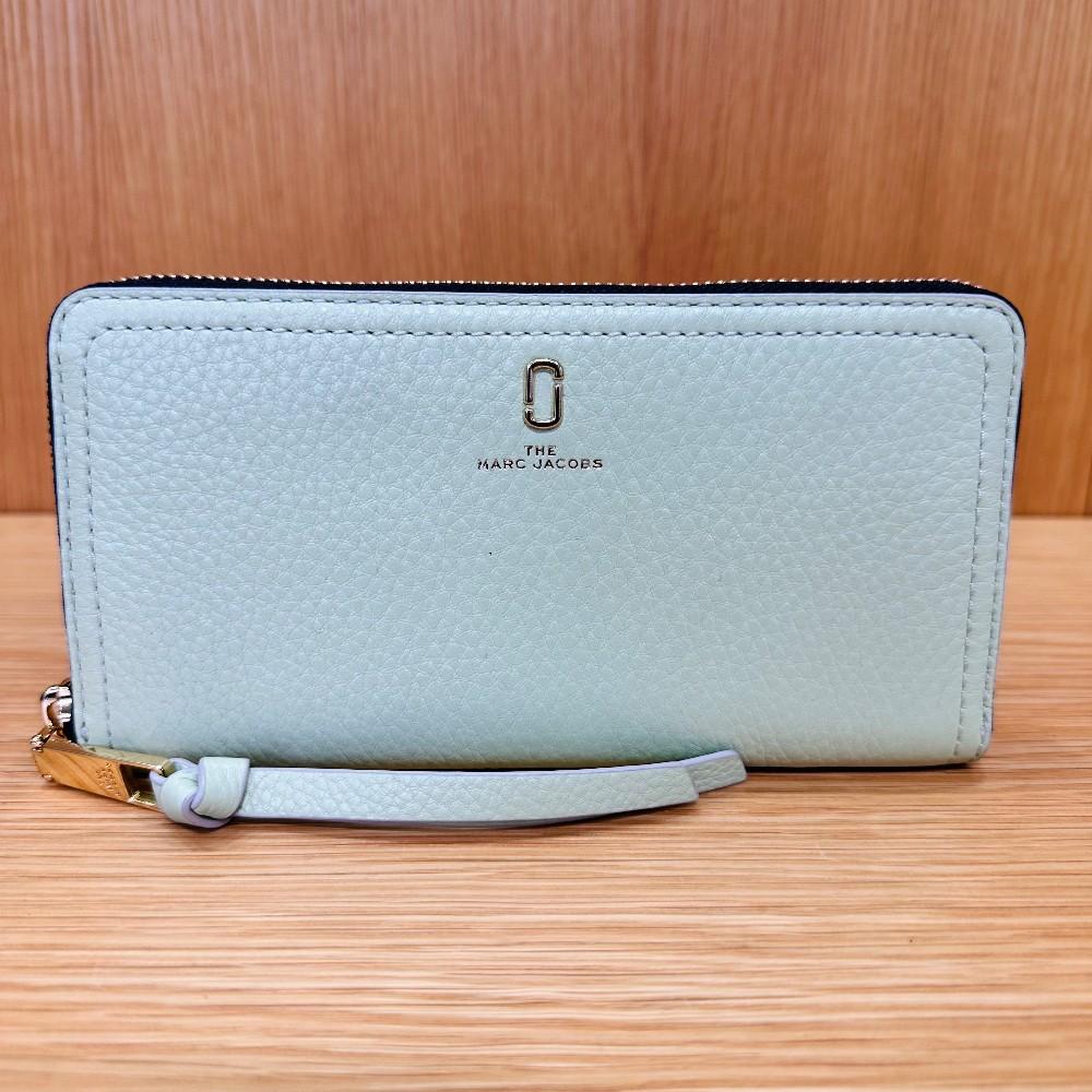 MARC JACOBS NWT Leather long wallet