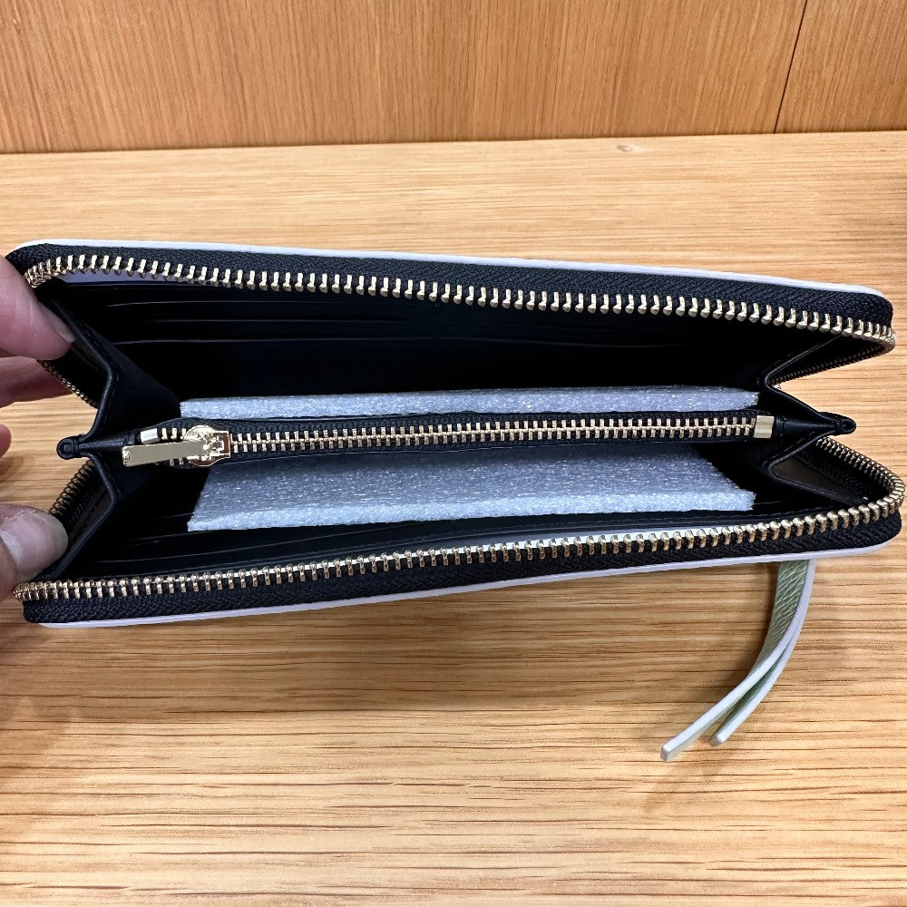 MARC JACOBS NWT Leather long wallet