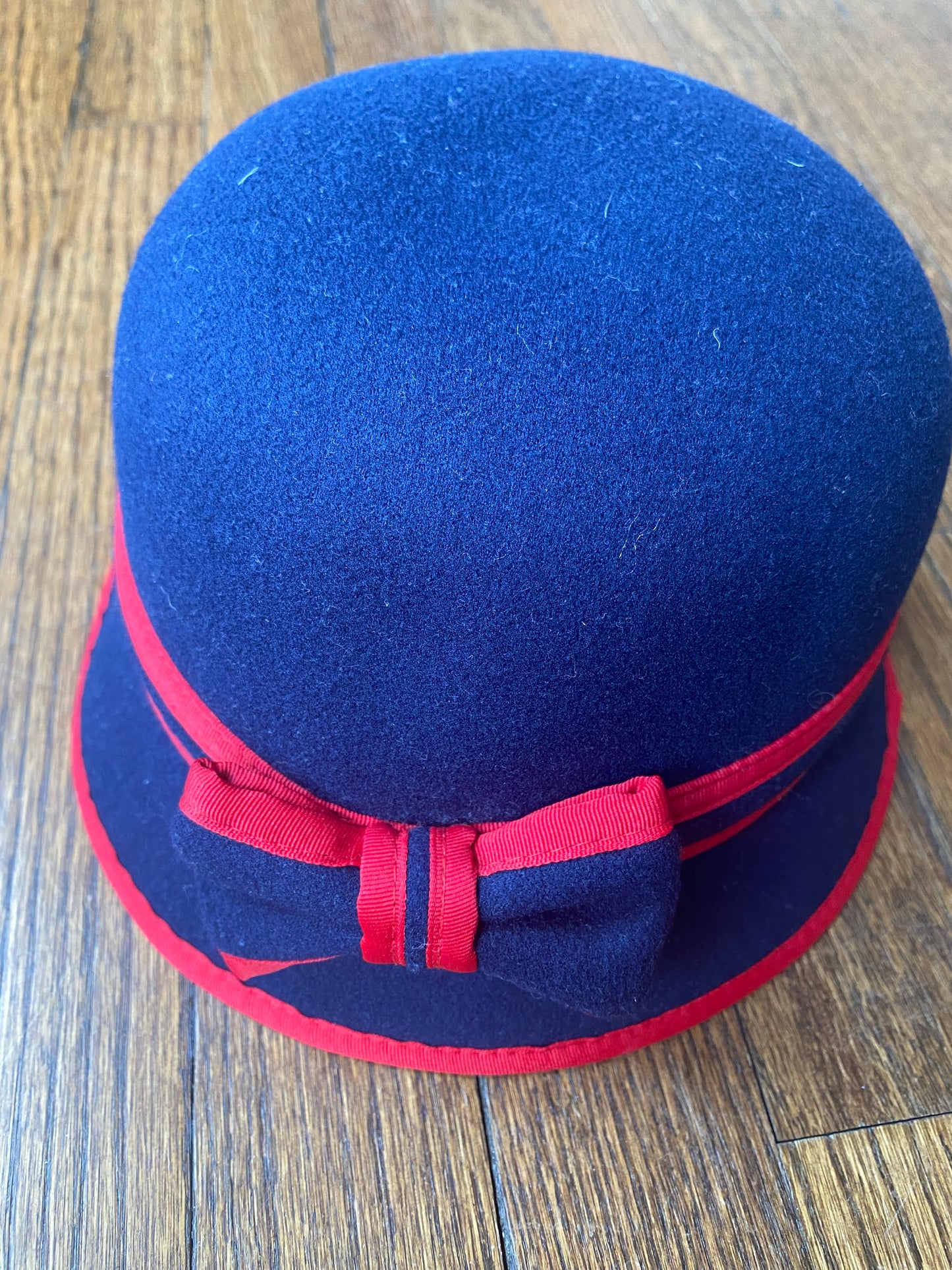 JANIE AND JACK wool cloche Hat with bow/ 4-5Y