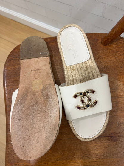 CHANEL leather CC espadrilles/ 39-8.5us