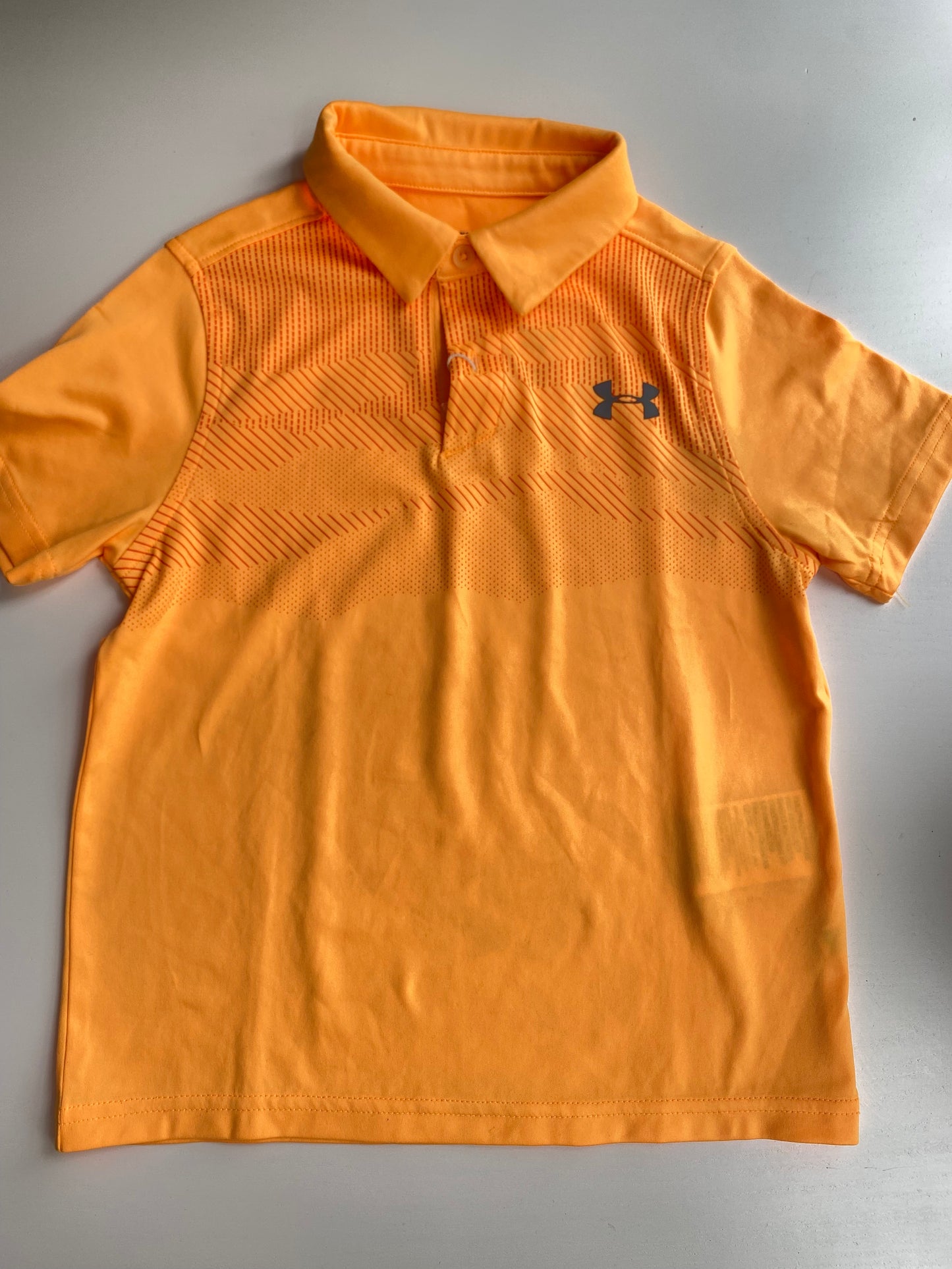 UNDER ARMOUR Tshirt SS  / 6-8Y