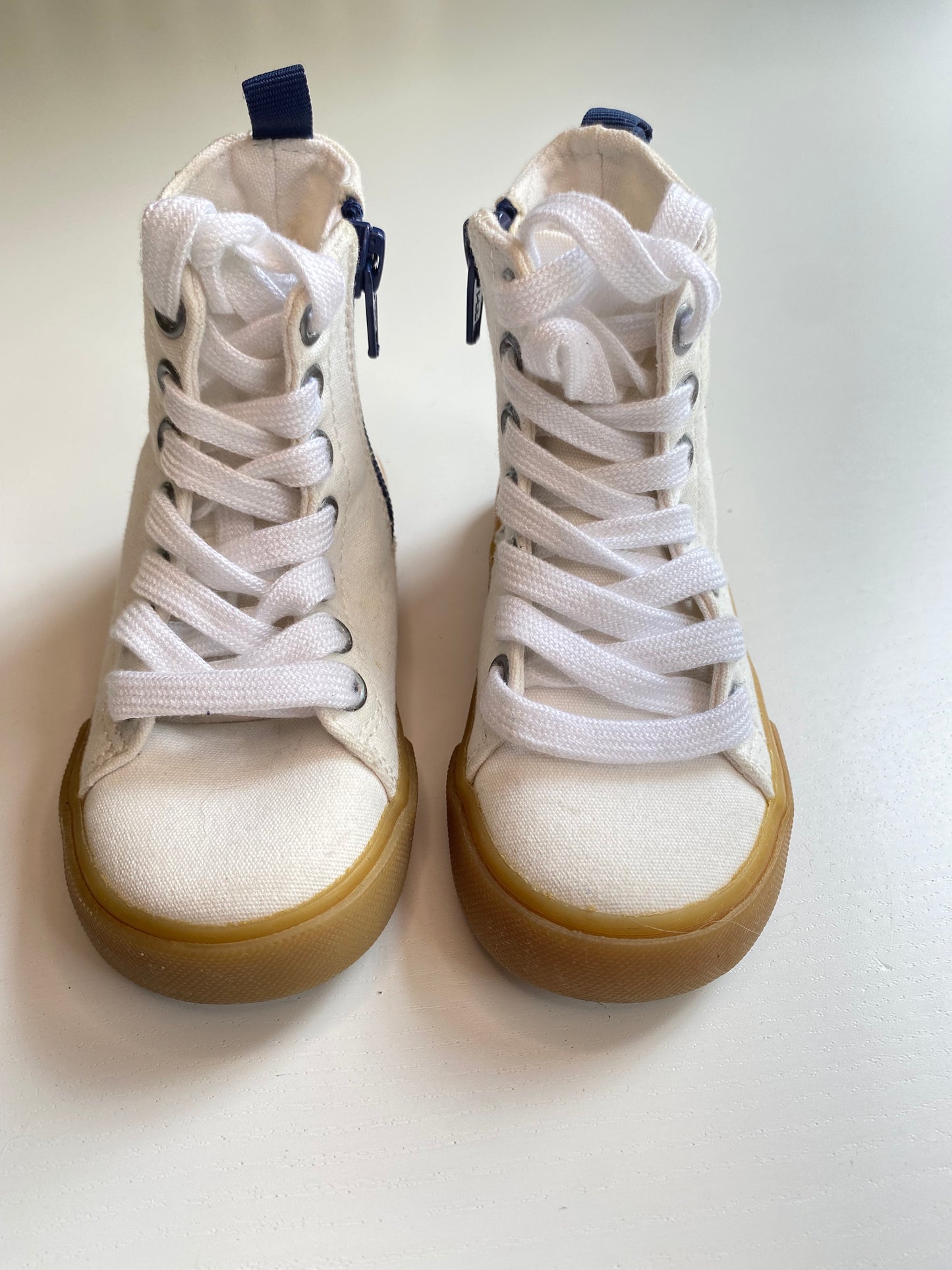 GAP High top canvas trainers / us 6 - 22