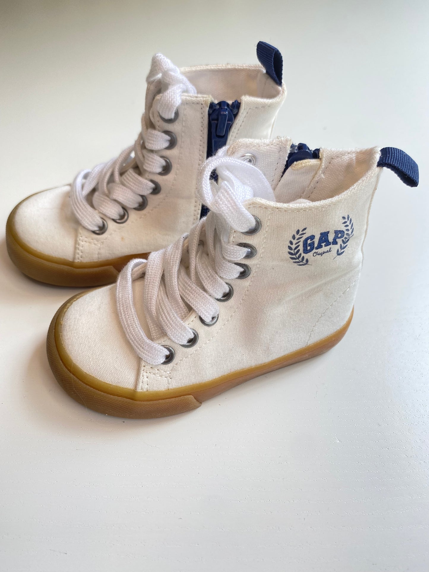 GAP High top canvas trainers / us 6 - 22